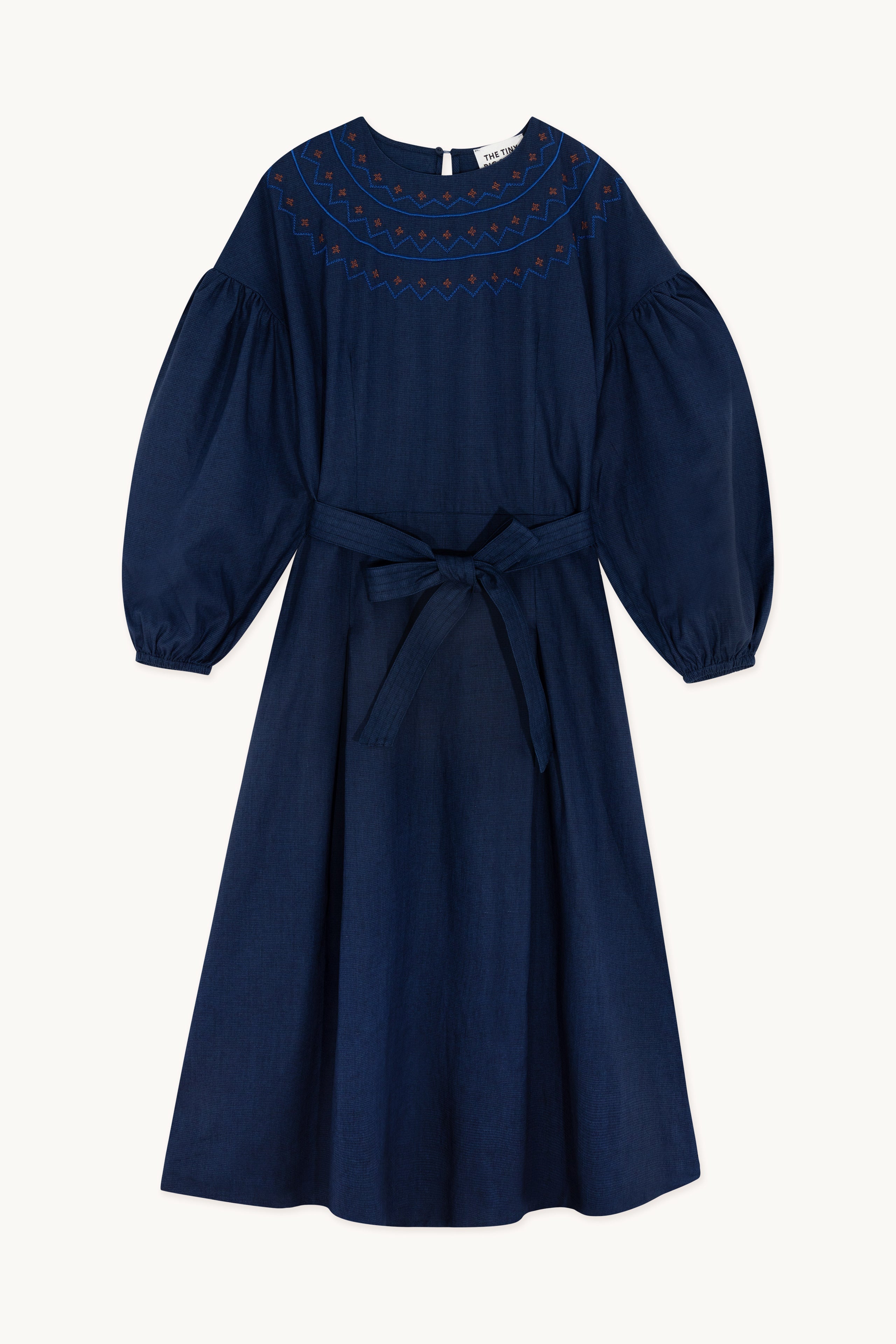 VOLUMINOUS SLEEVE DRESS