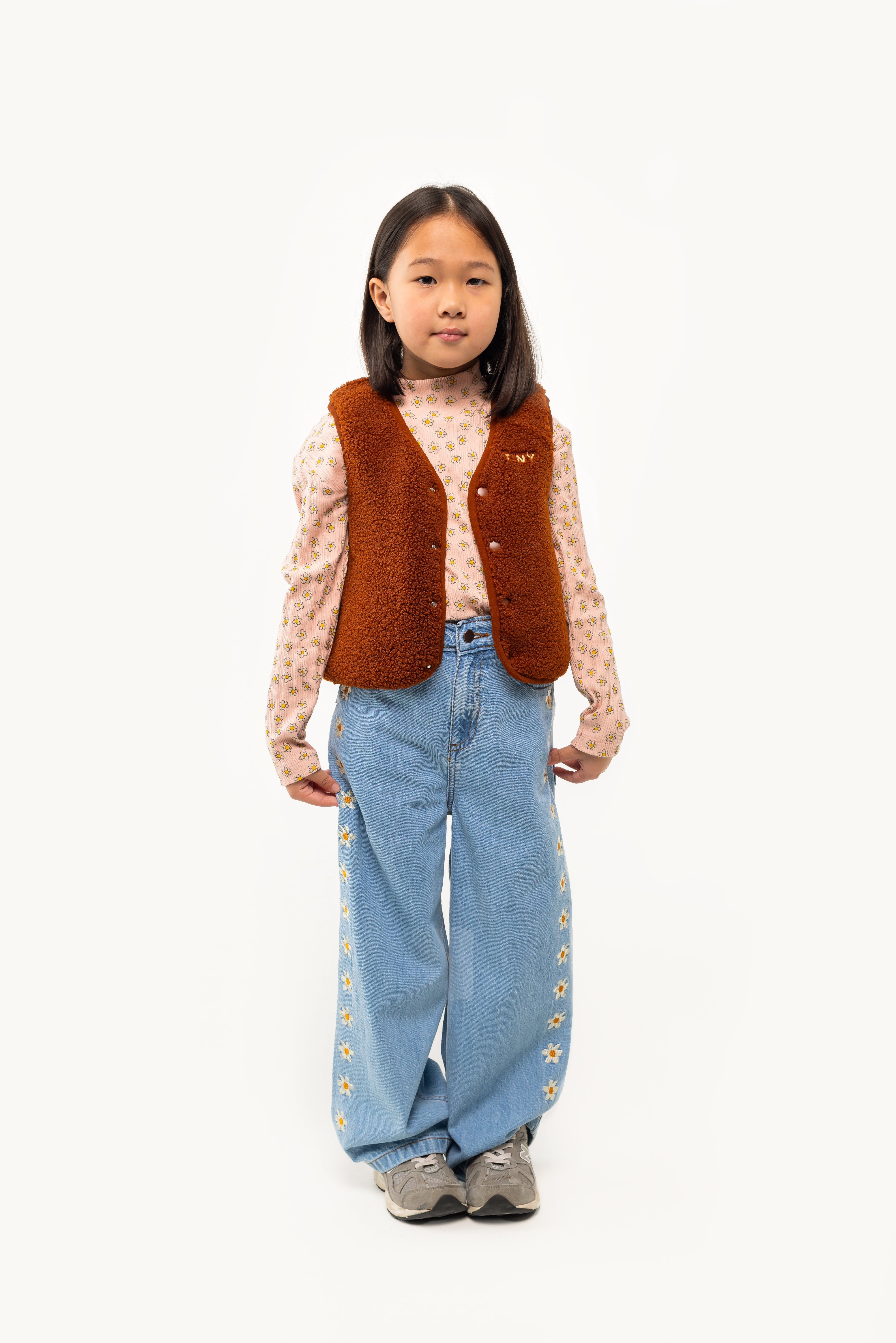 DAISIES MOCKNECK
