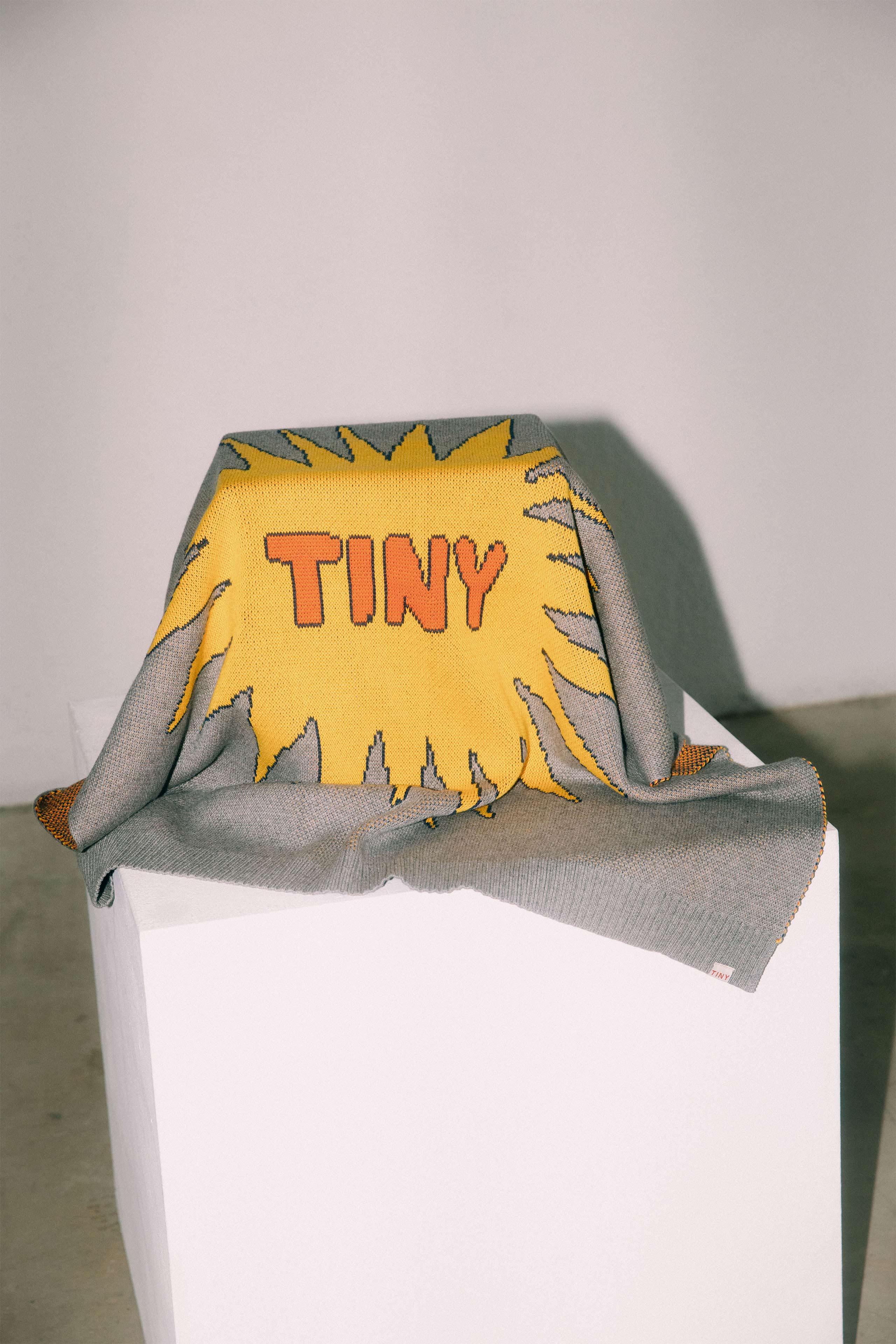 TINY SONNENDECKE