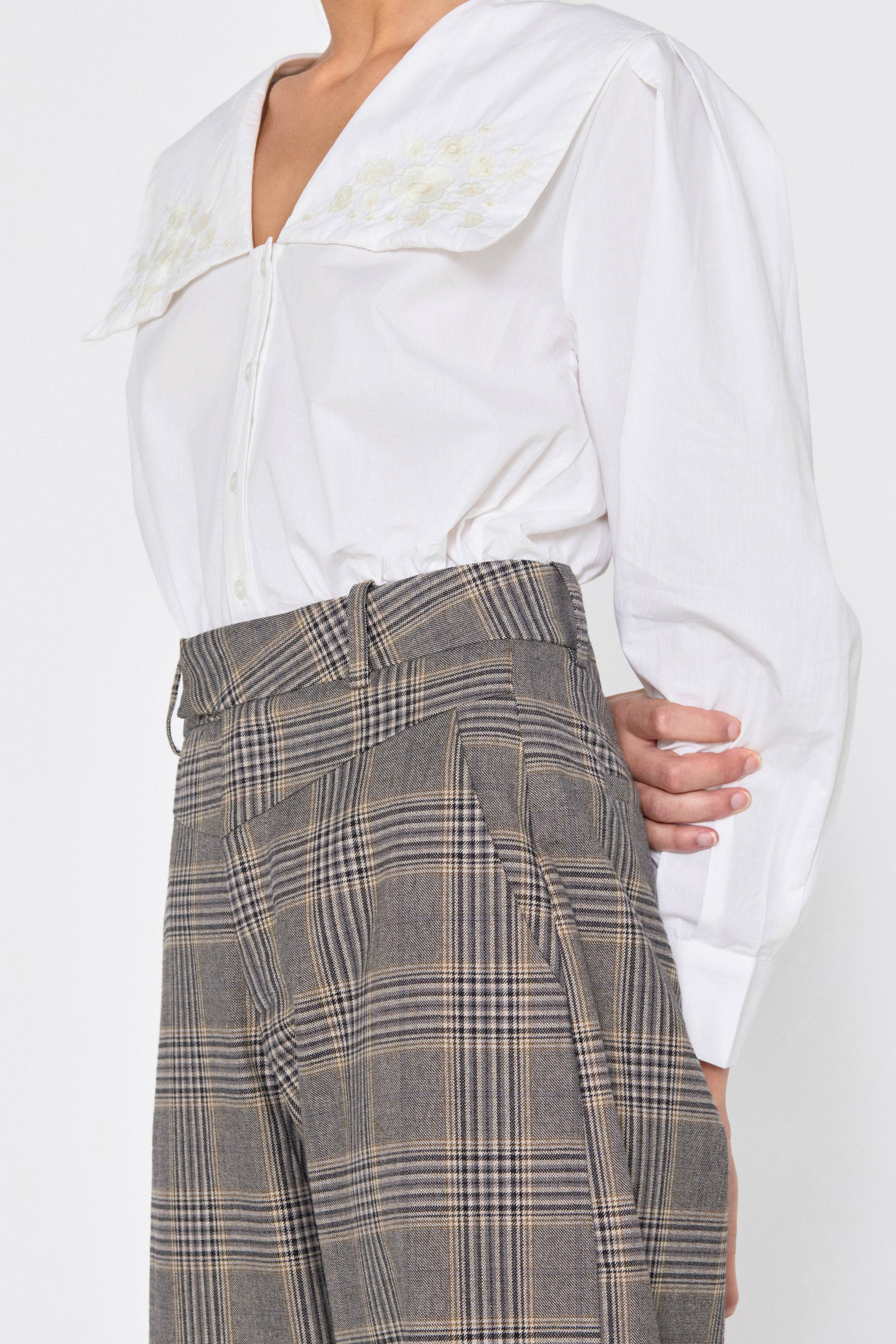 ANGESCHLOSSENE HOSE