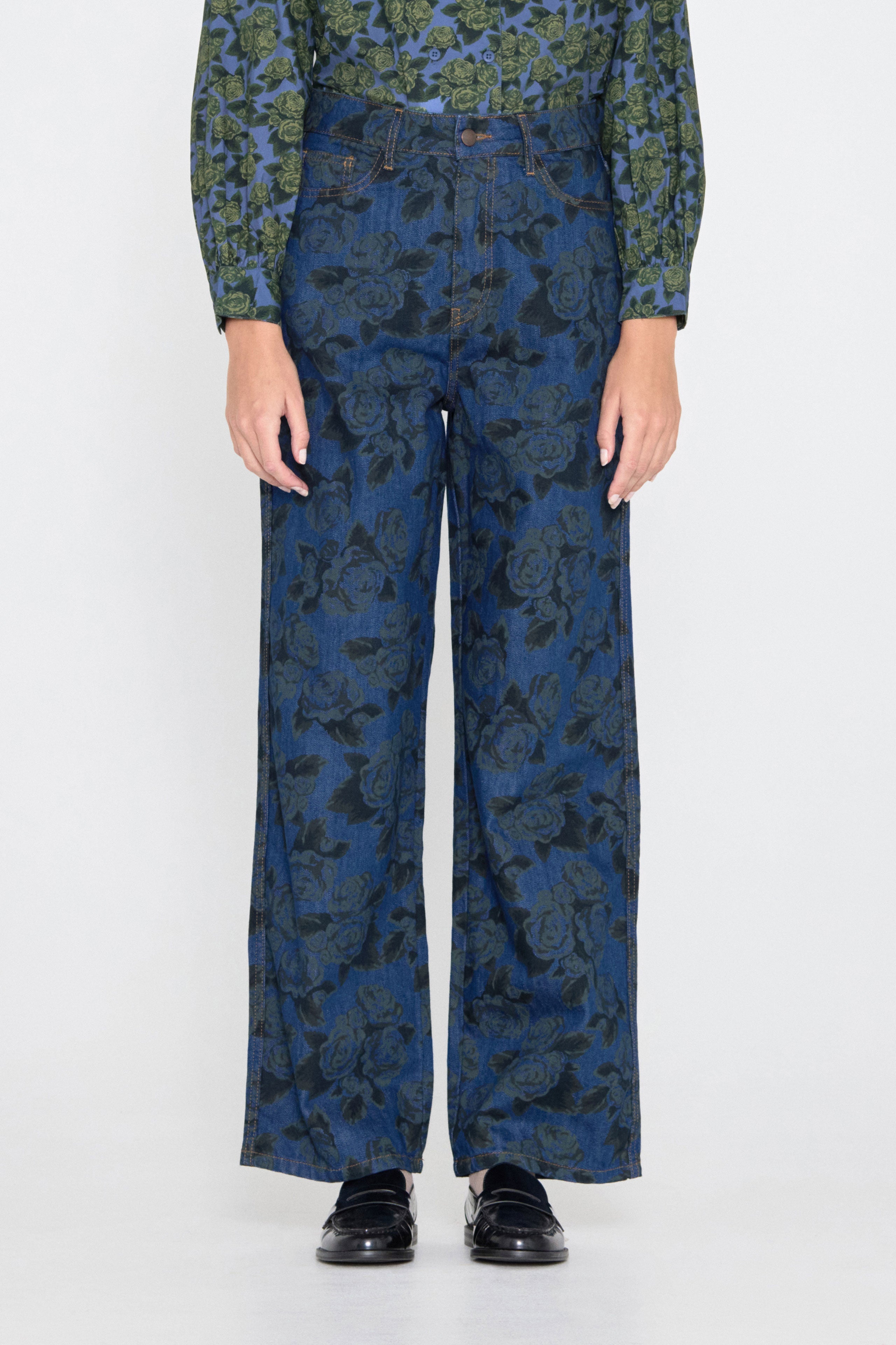 BERTA DENIM ESTAMPADO ROSAS
