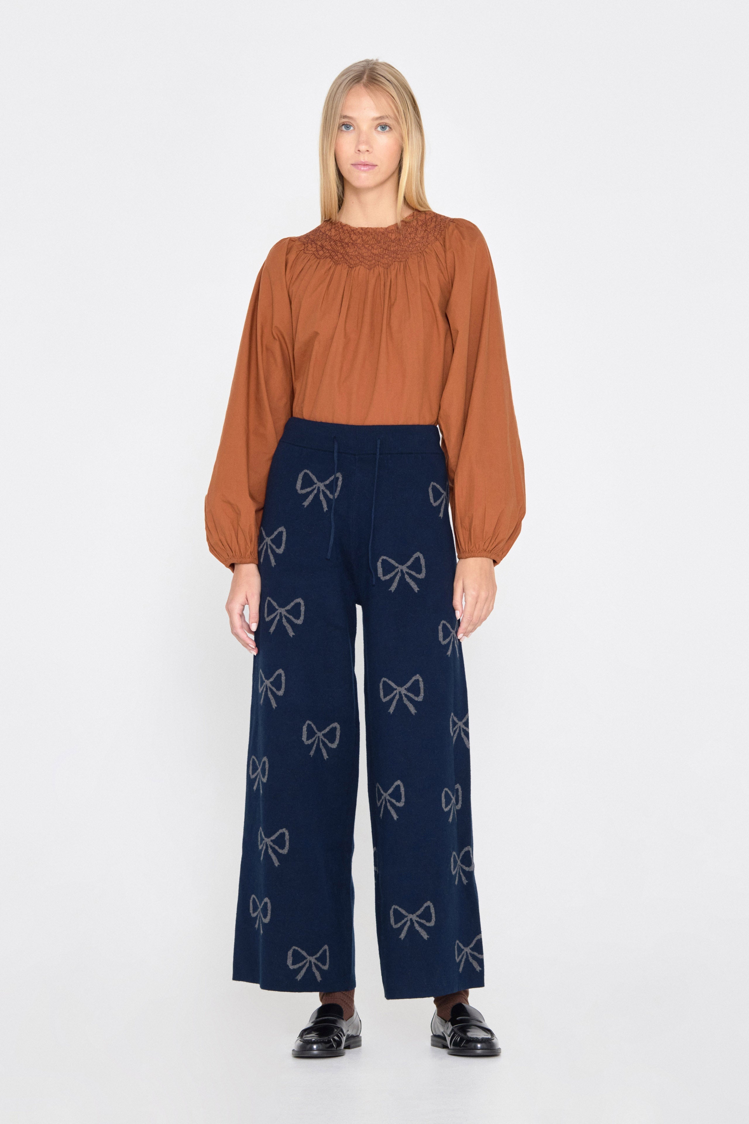 BOW TROUSERS