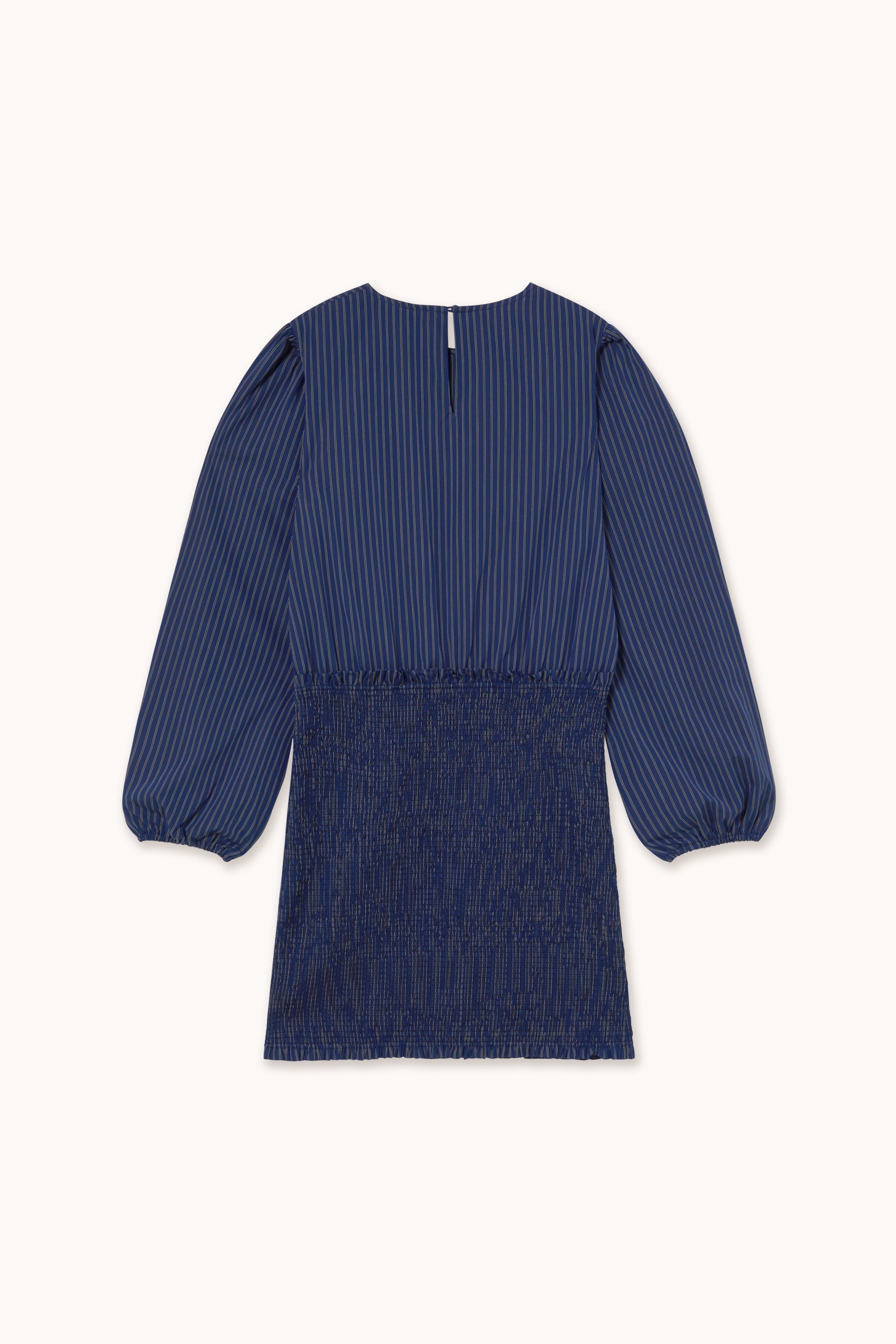 KURZES KLEID MIT PUFFÄRMELN