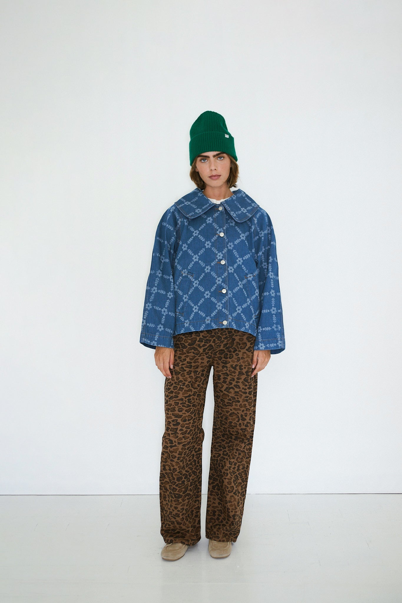 JEANSJACKE GRID FLOWERS