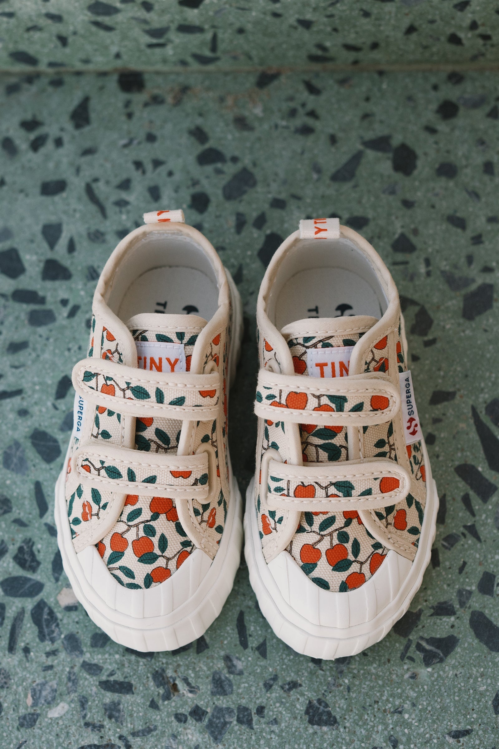SNEAKERS MINI APPLES