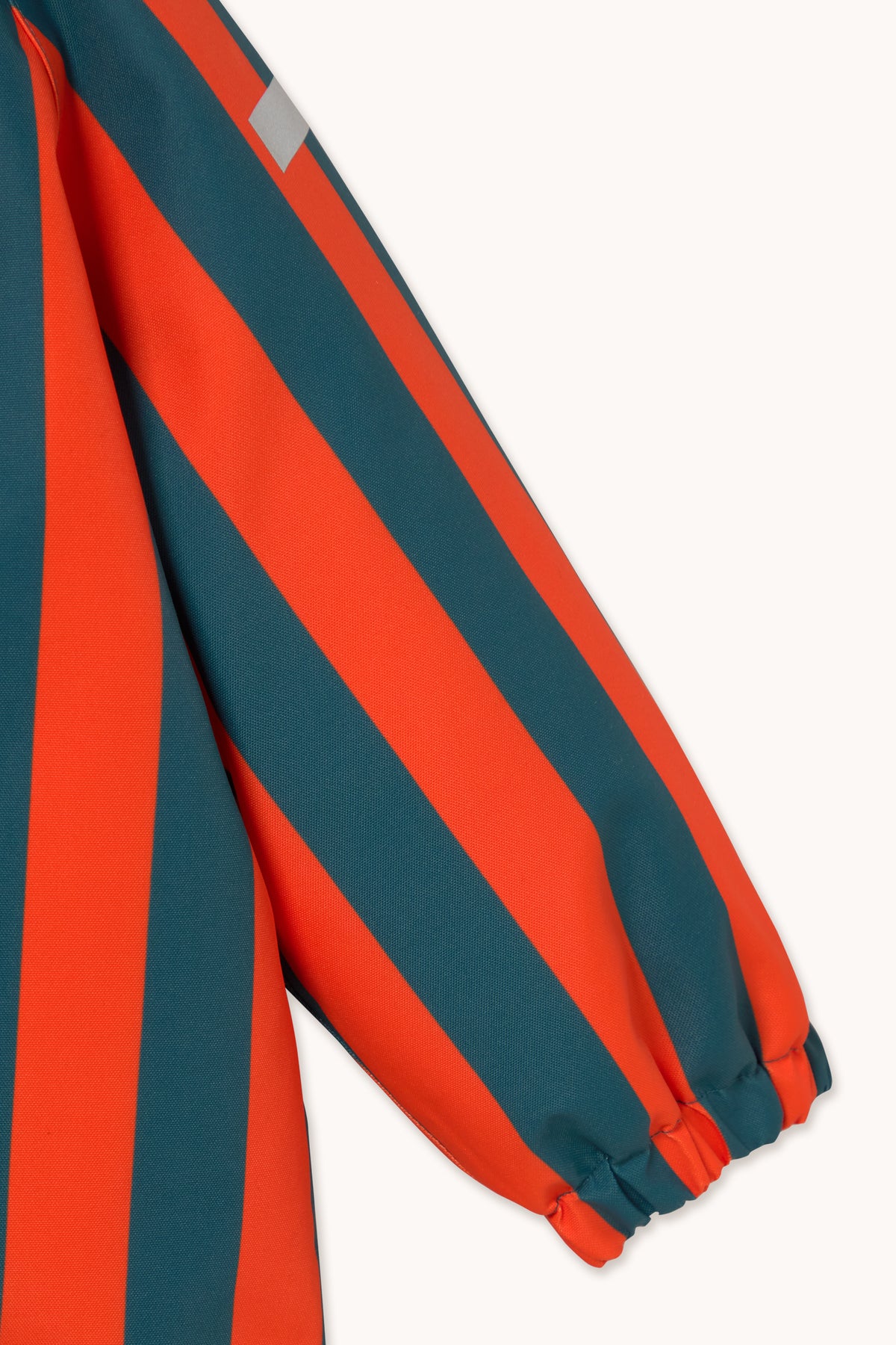 RED STRIPES SNOW ONE-PIECE