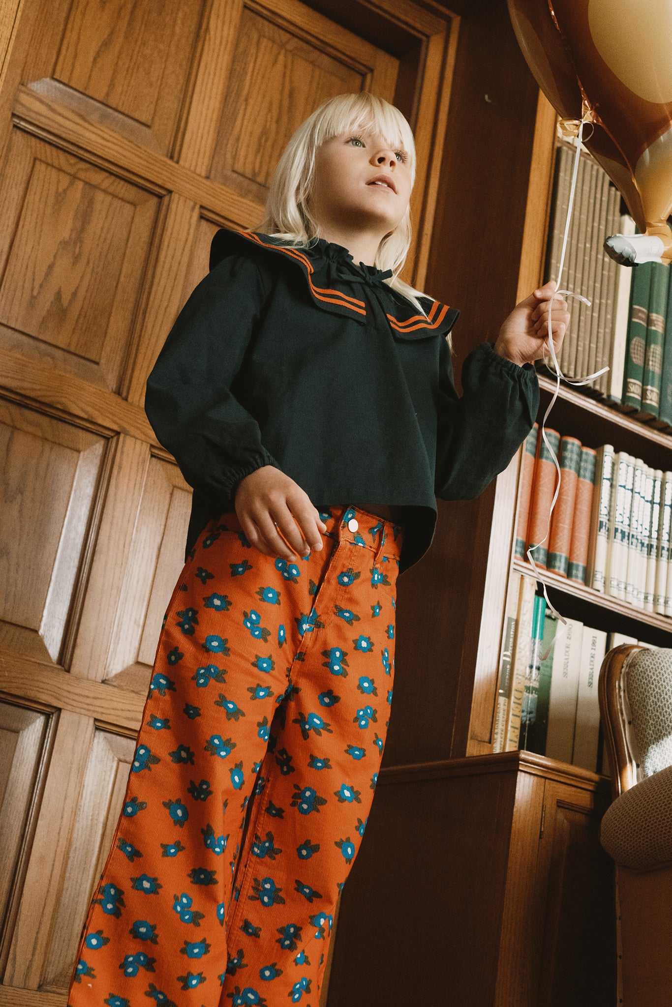 BLUE FLOWERS STRAIGHT CORDUROY PANTS