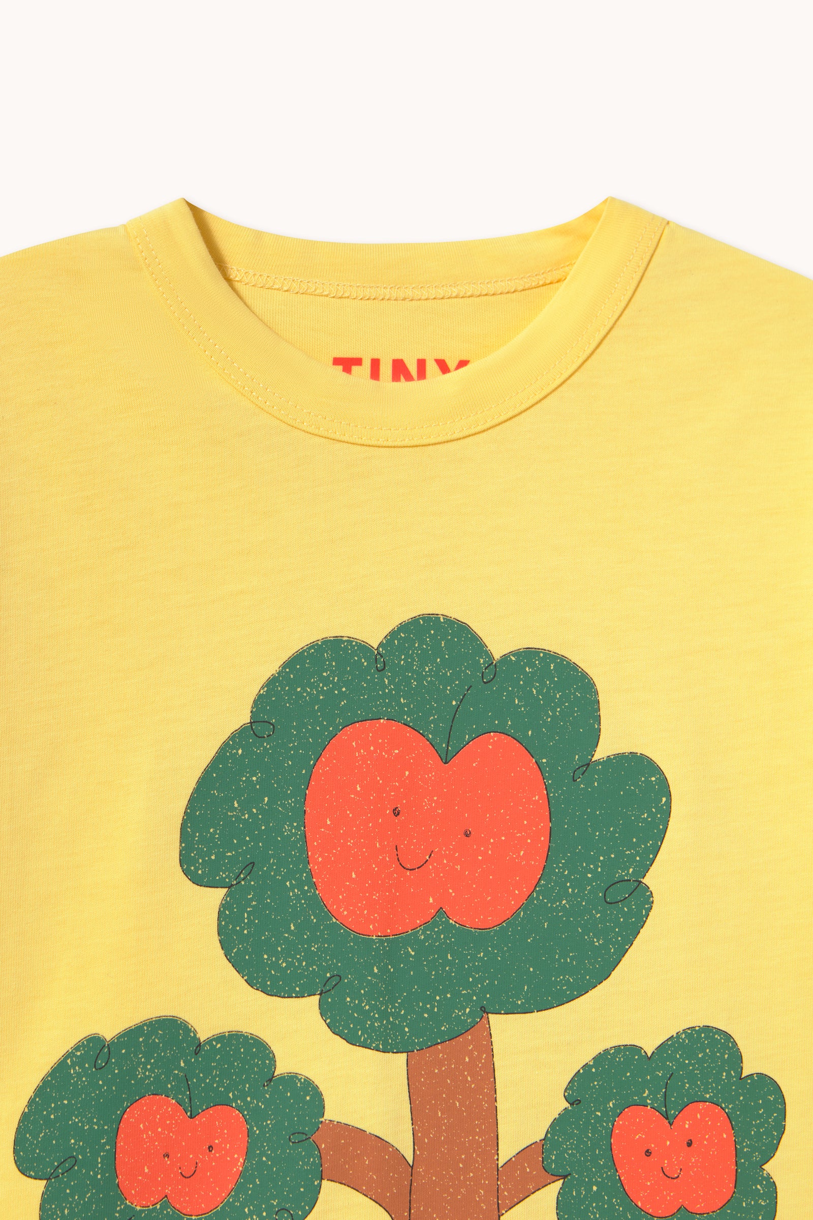 TREE GRAPHIC TEE