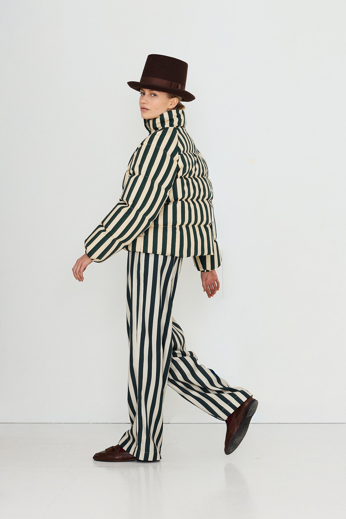 STRIPED SHORT JACKET