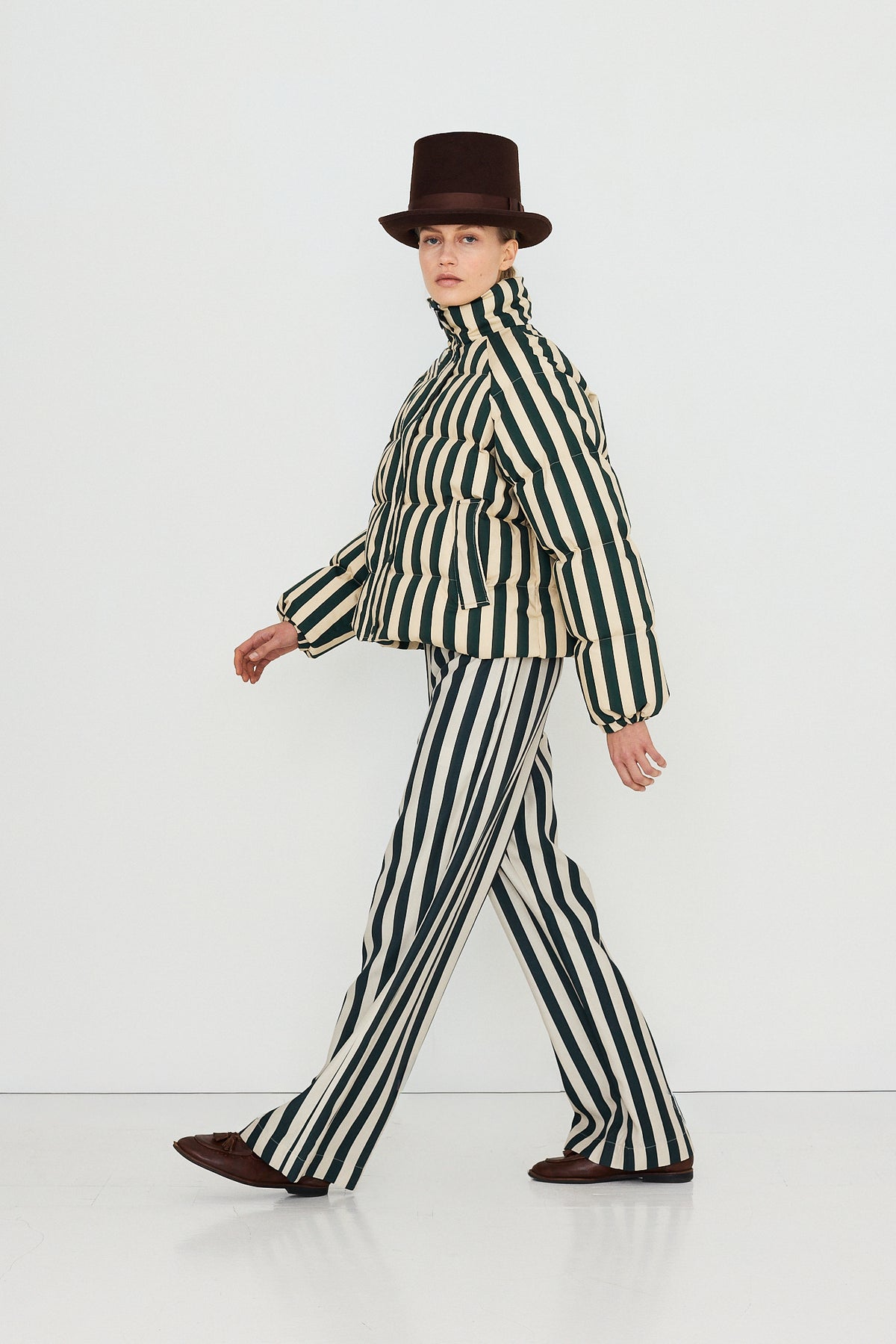 STRIPED SHORT JACKET