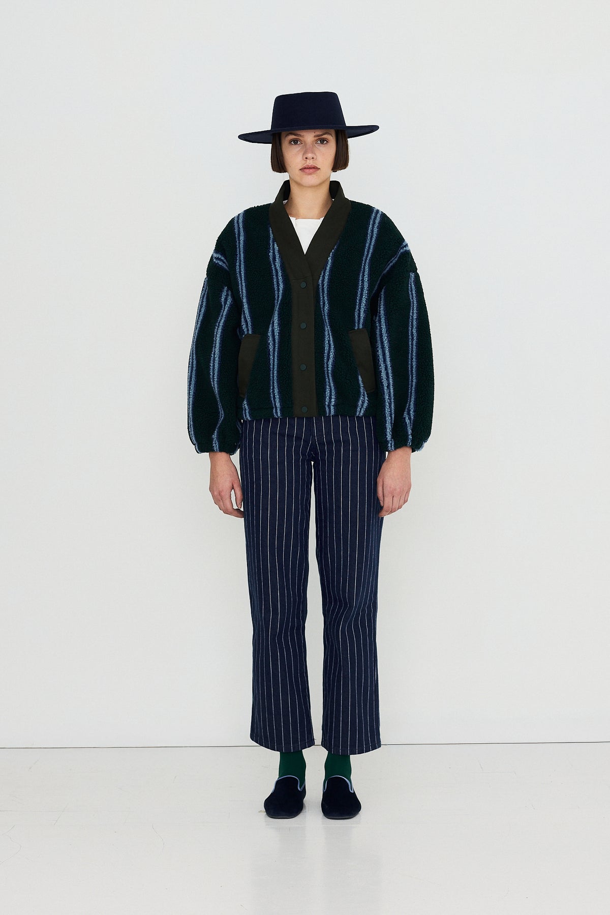 V NECK STRIPES SHERPA JACKET