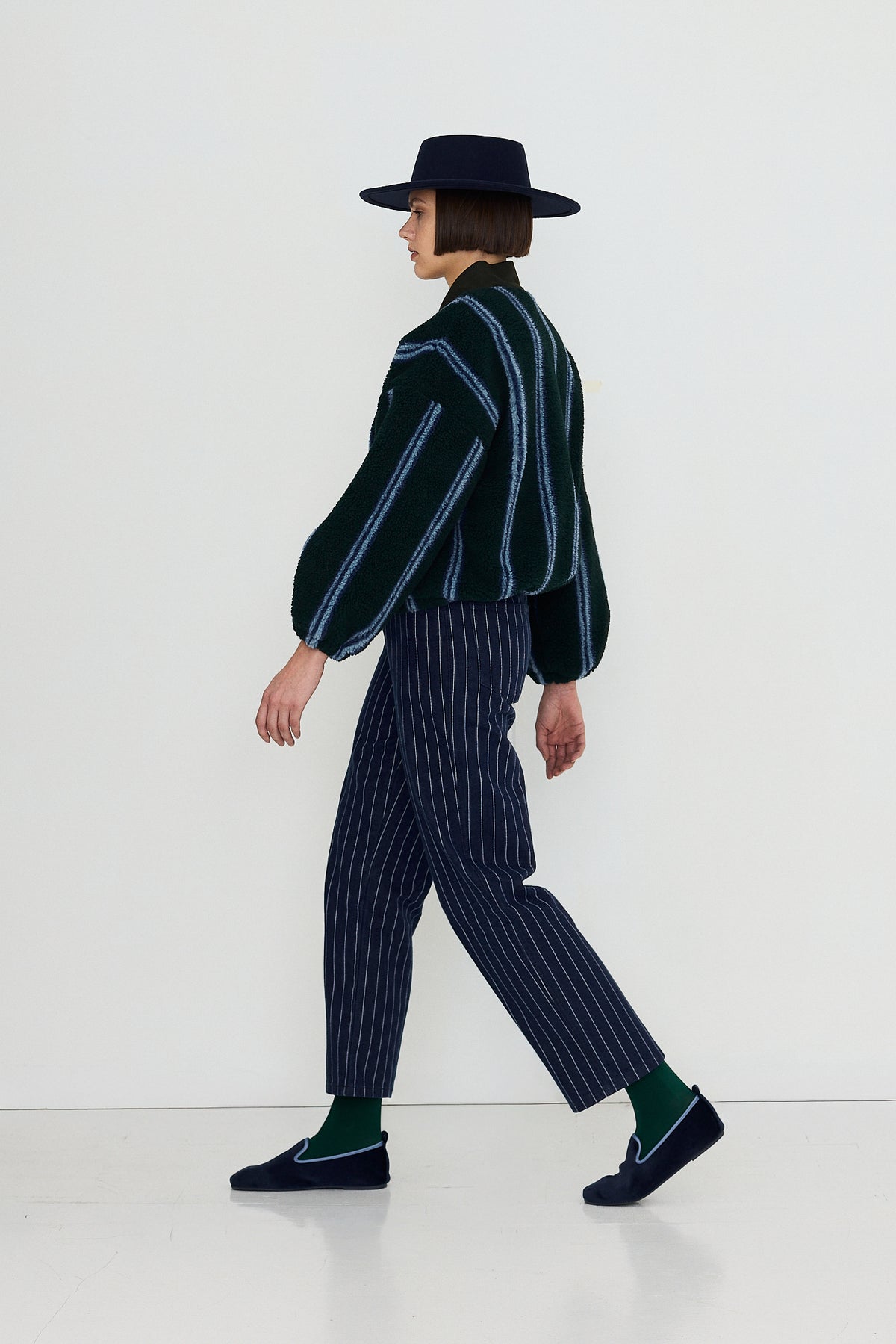 V NECK STRIPES SHERPA JACKET