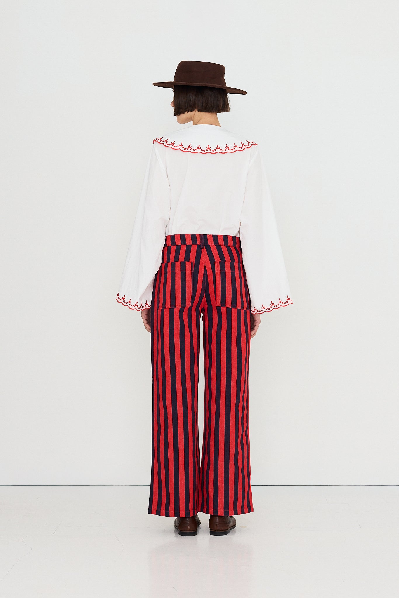 CHEMISE À COL BRODÉ