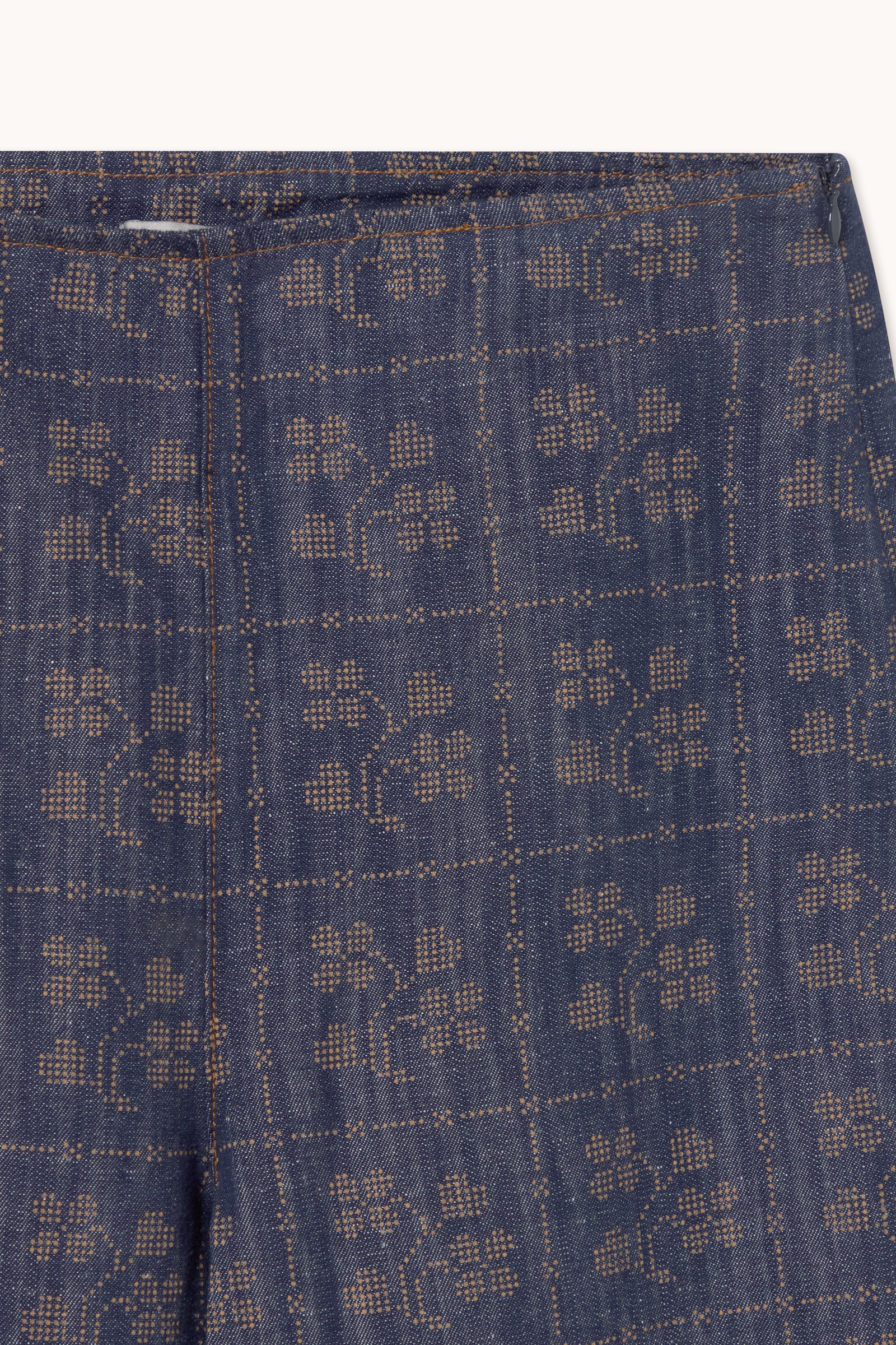 HOSE WEIT GESCHNITTEN DOTS FLOWERS