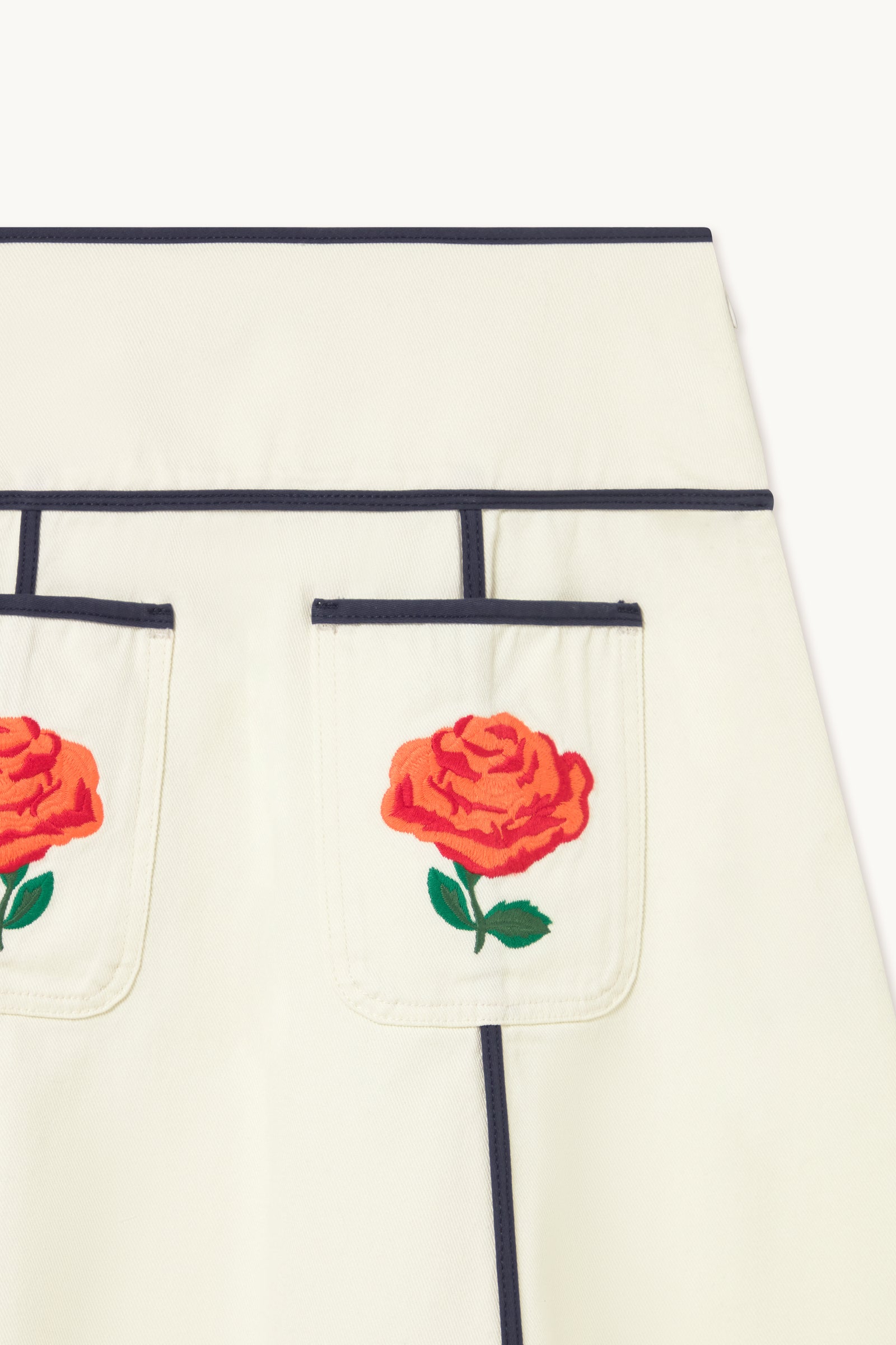 ROSE EMBROIDERY SKIRT