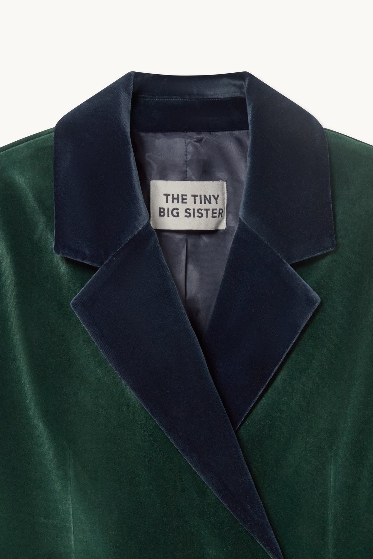 VELVET BLAZER