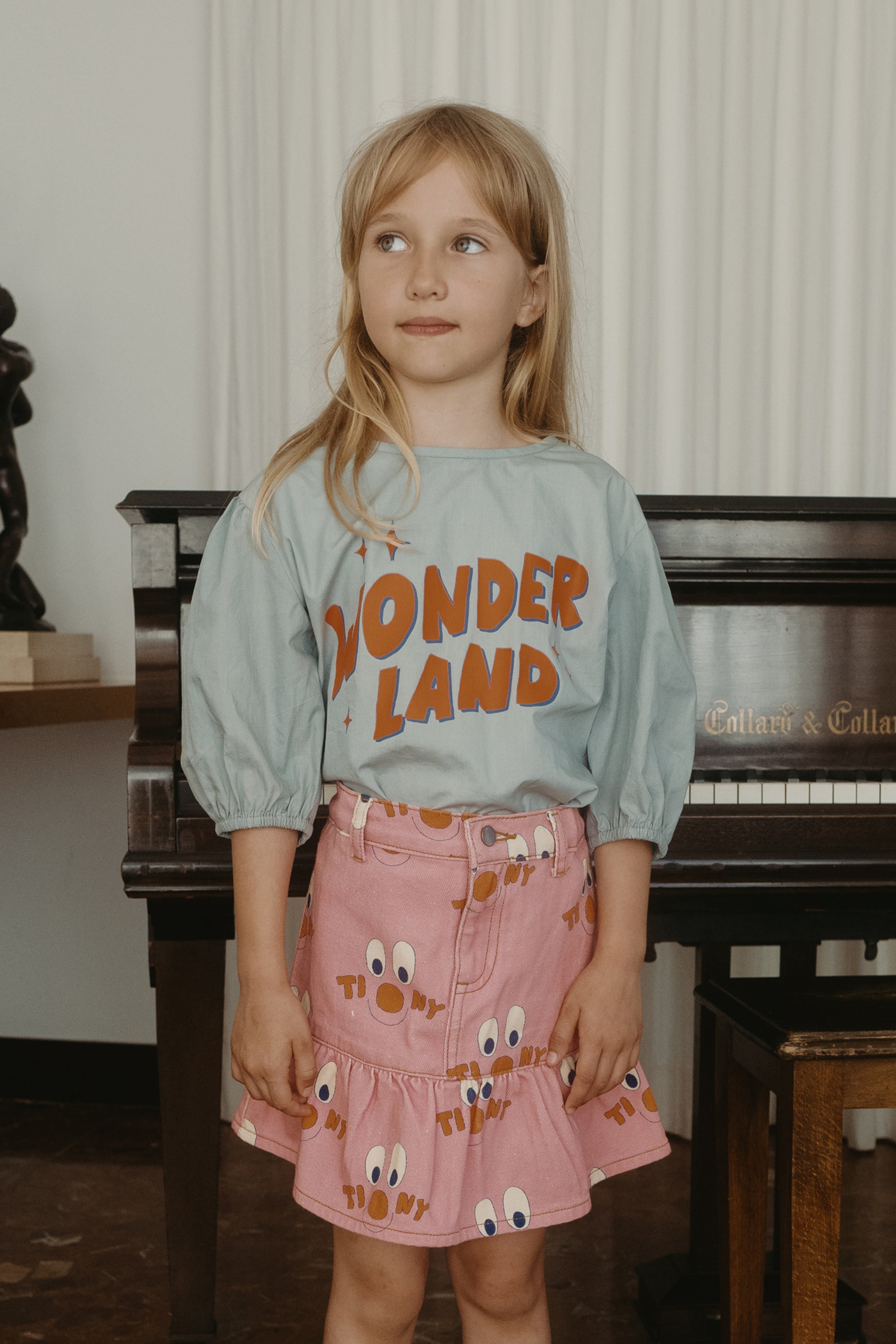 WONDERLAND BLUSE