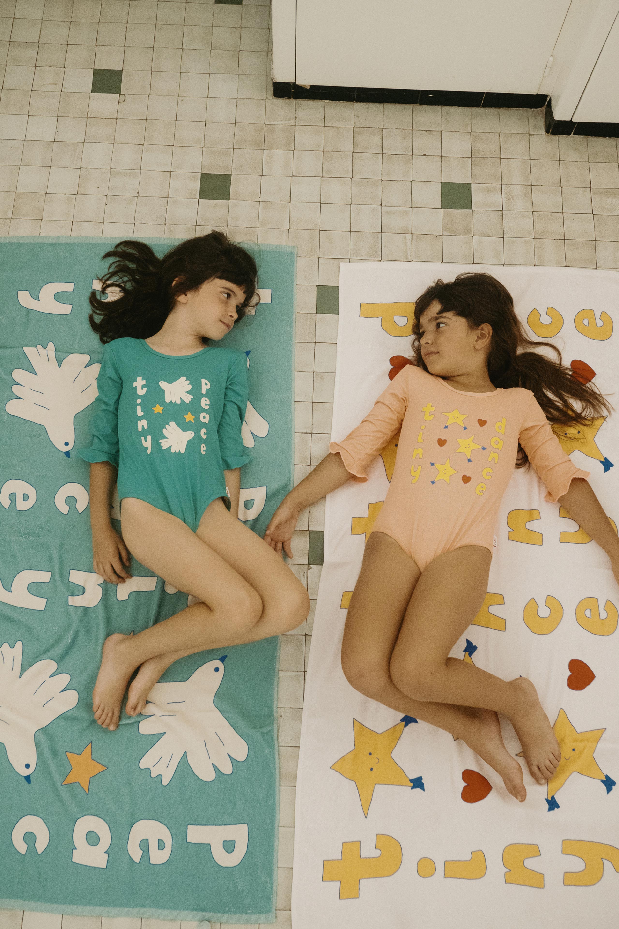TINY PEACE TOWEL