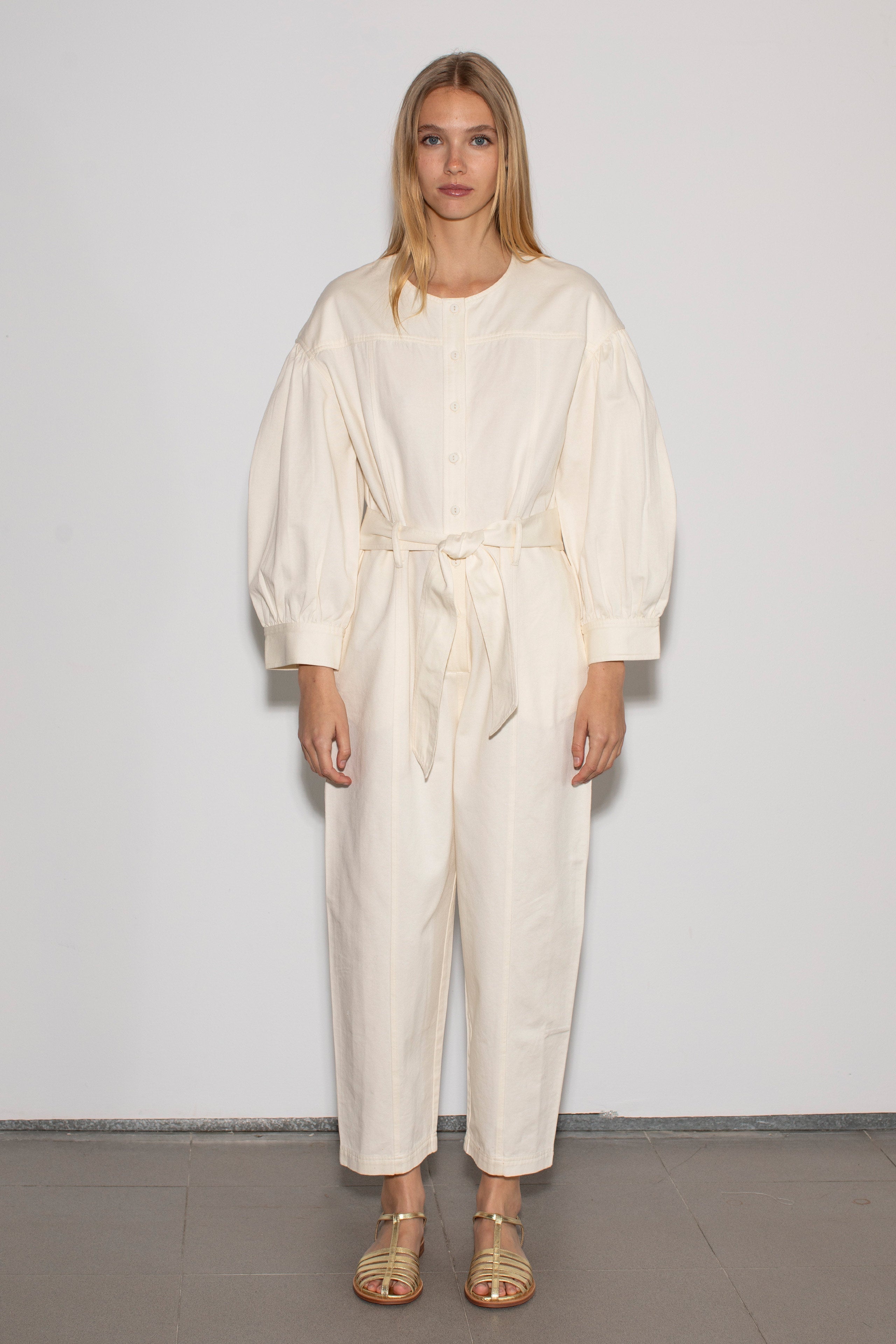 CUTLINE JUMPSUIT
