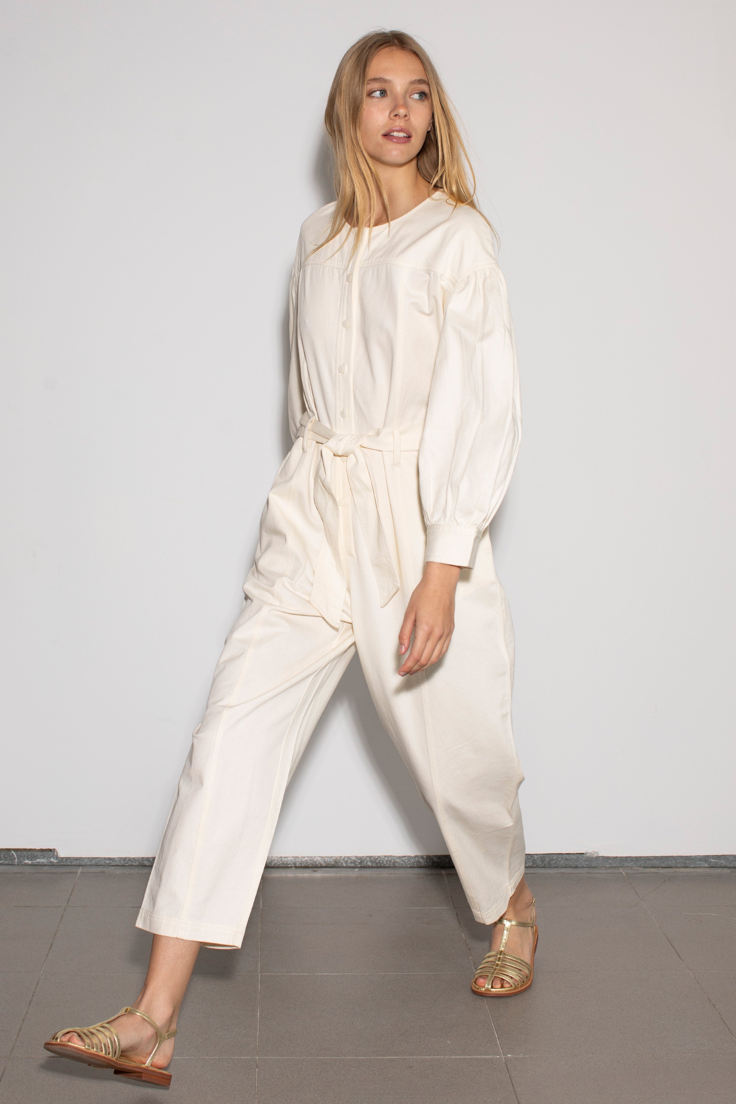 CUTLINE JUMPSUIT