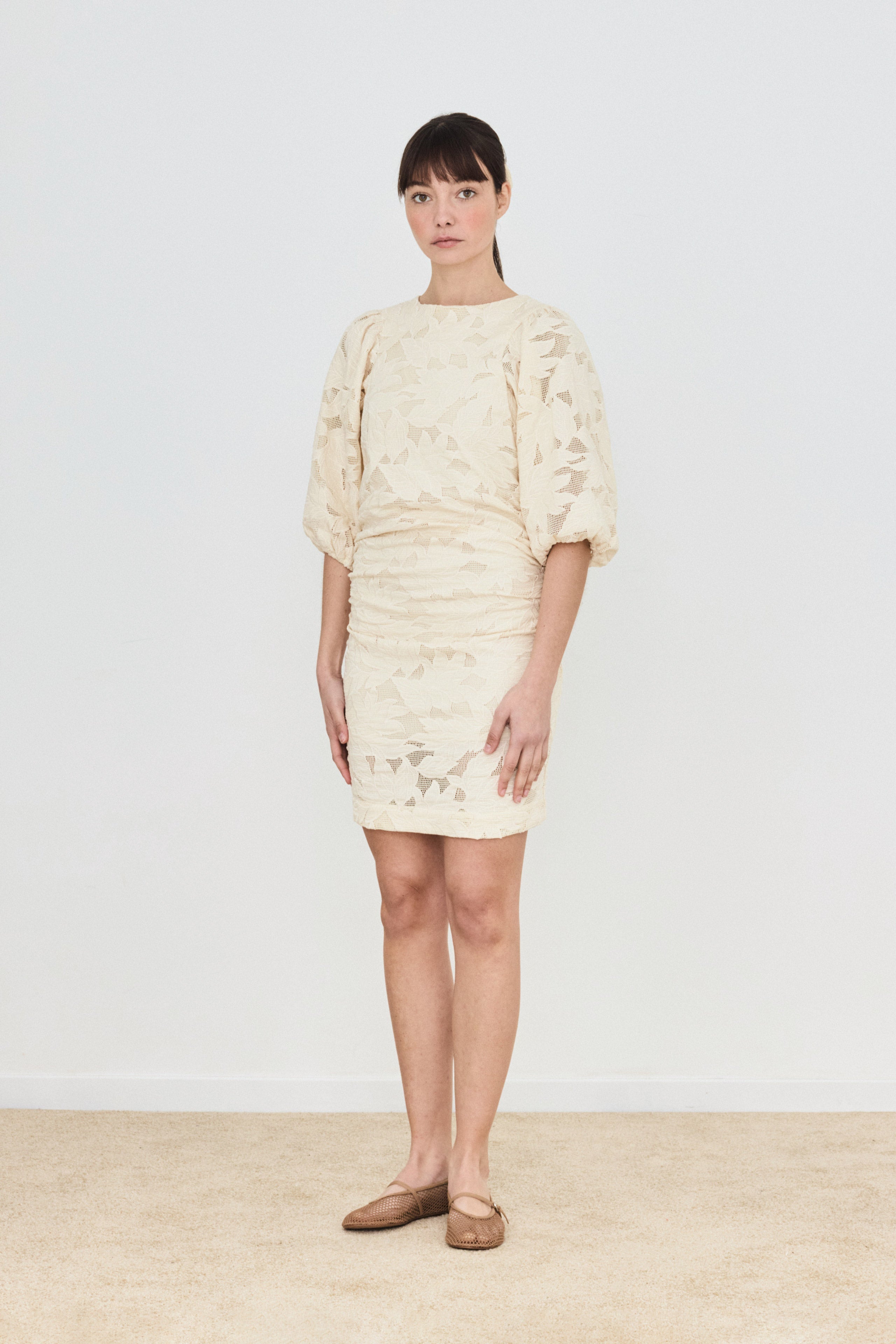 GUIPURE SHORT DRESS