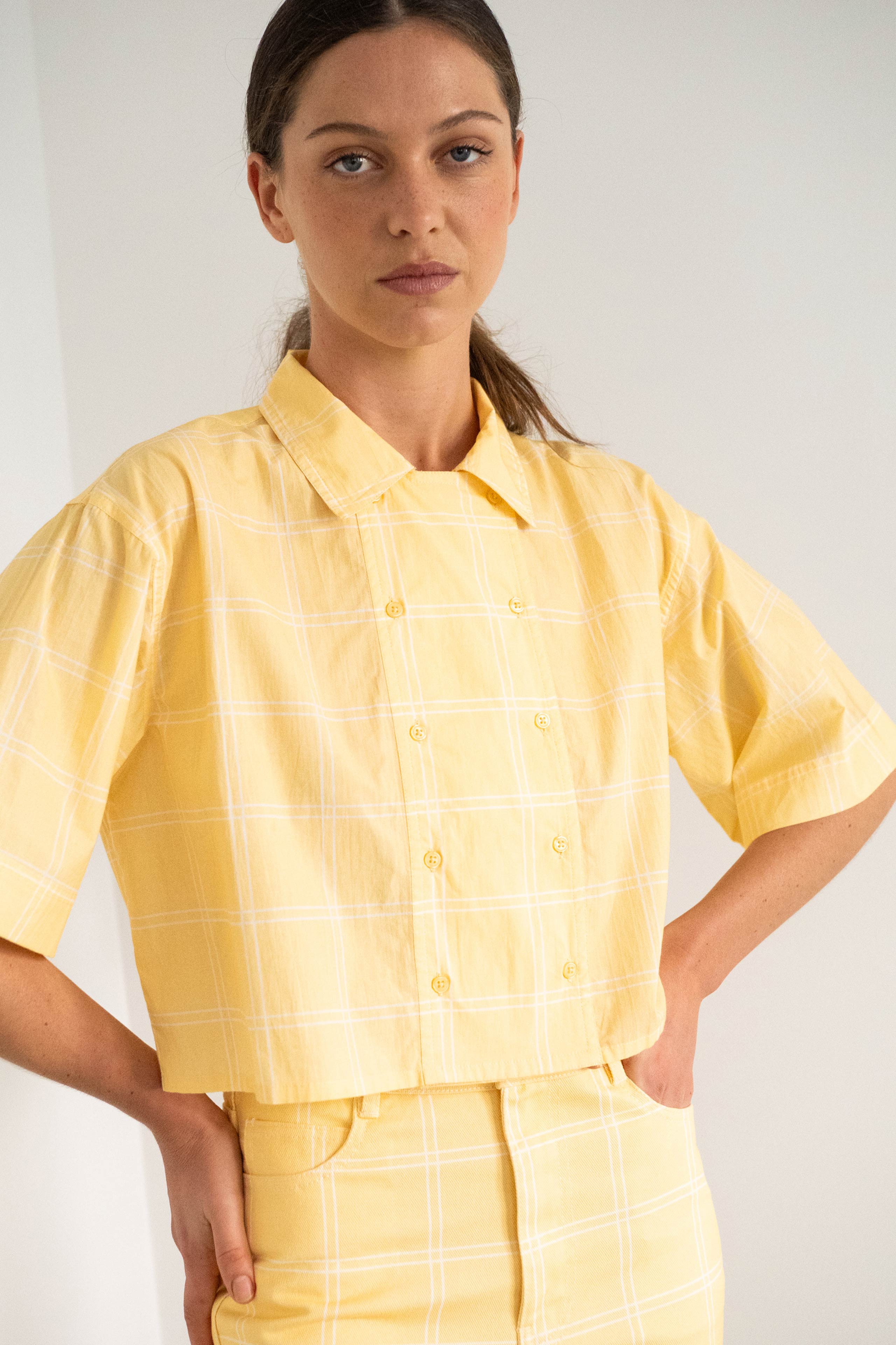 CHECK BUTTONED SHORT SLEEVES BLOUSE
