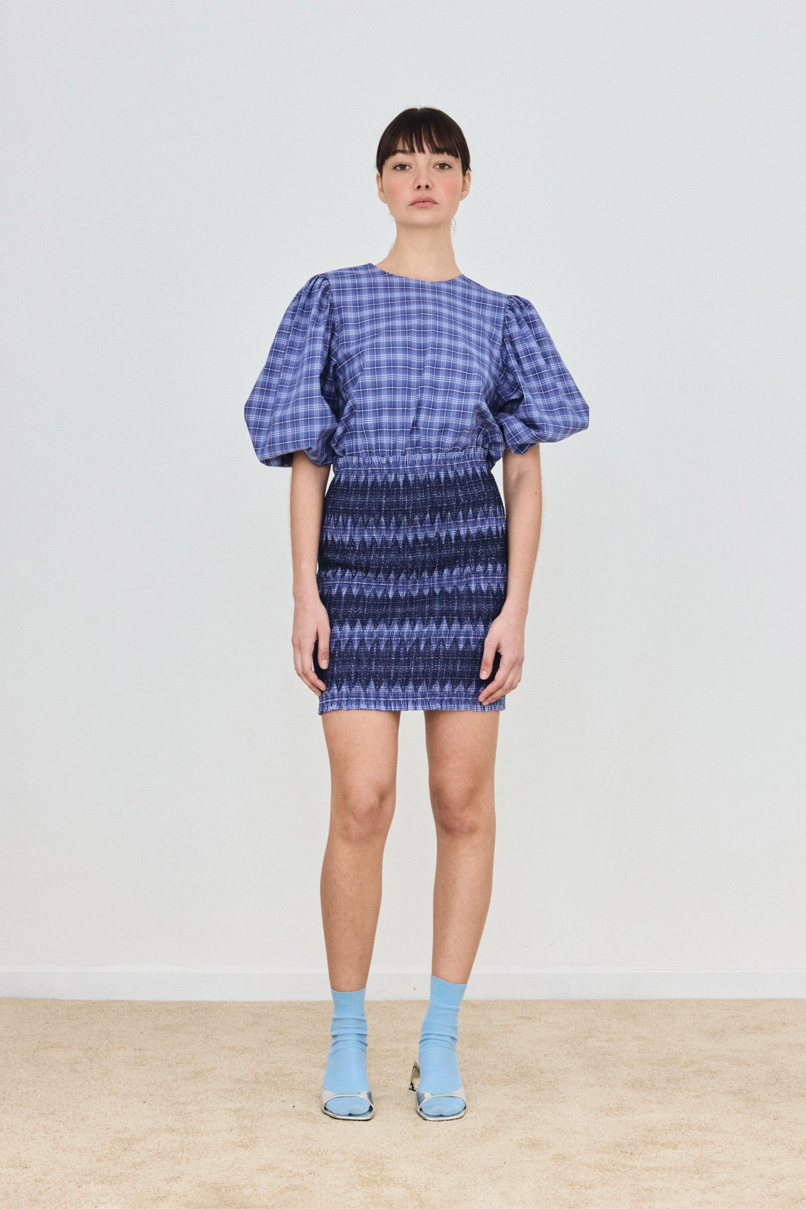 CHECK VESTIDO MANGAS ABULLONADAS