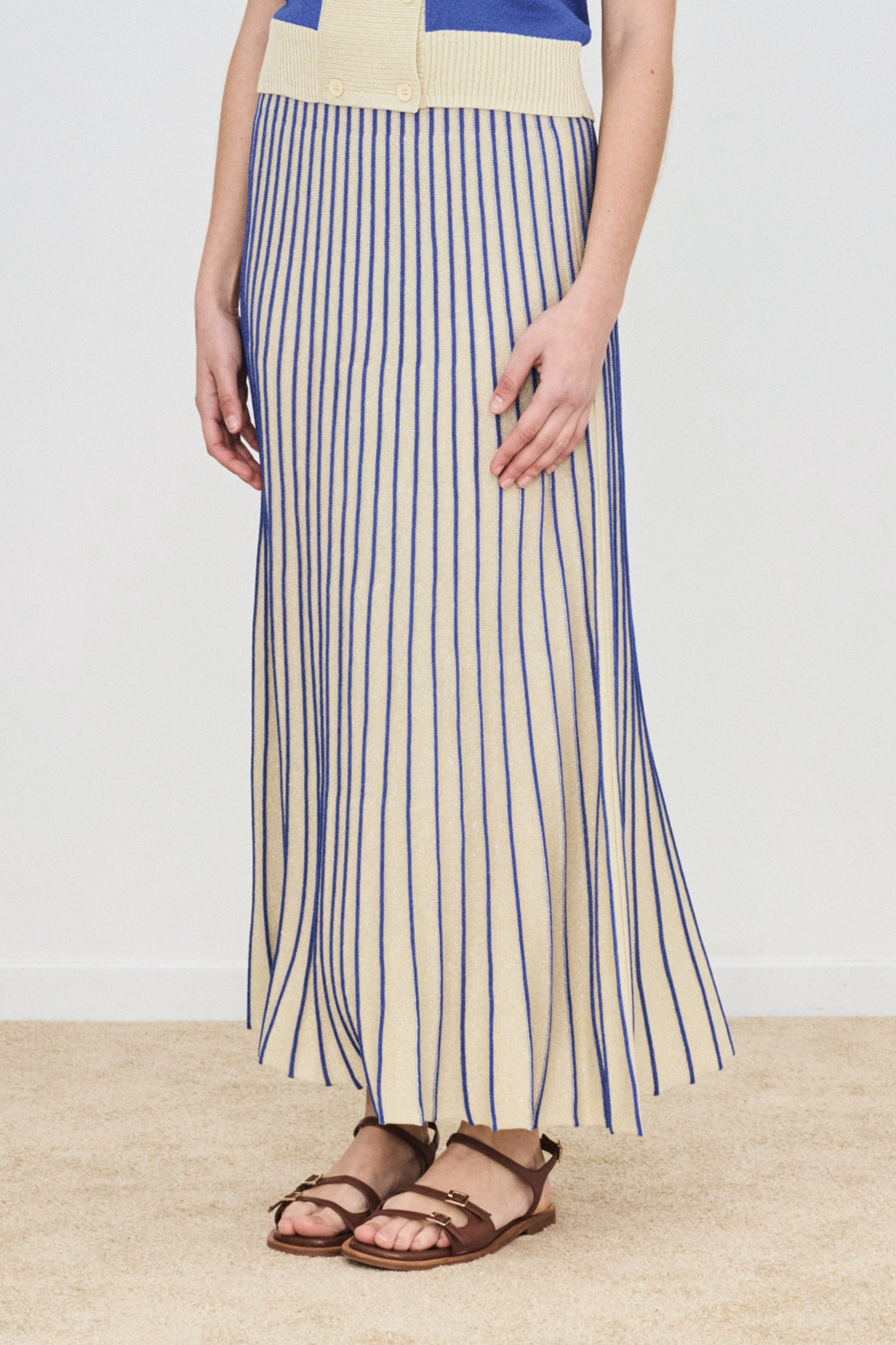 CONTRAST SKIRT