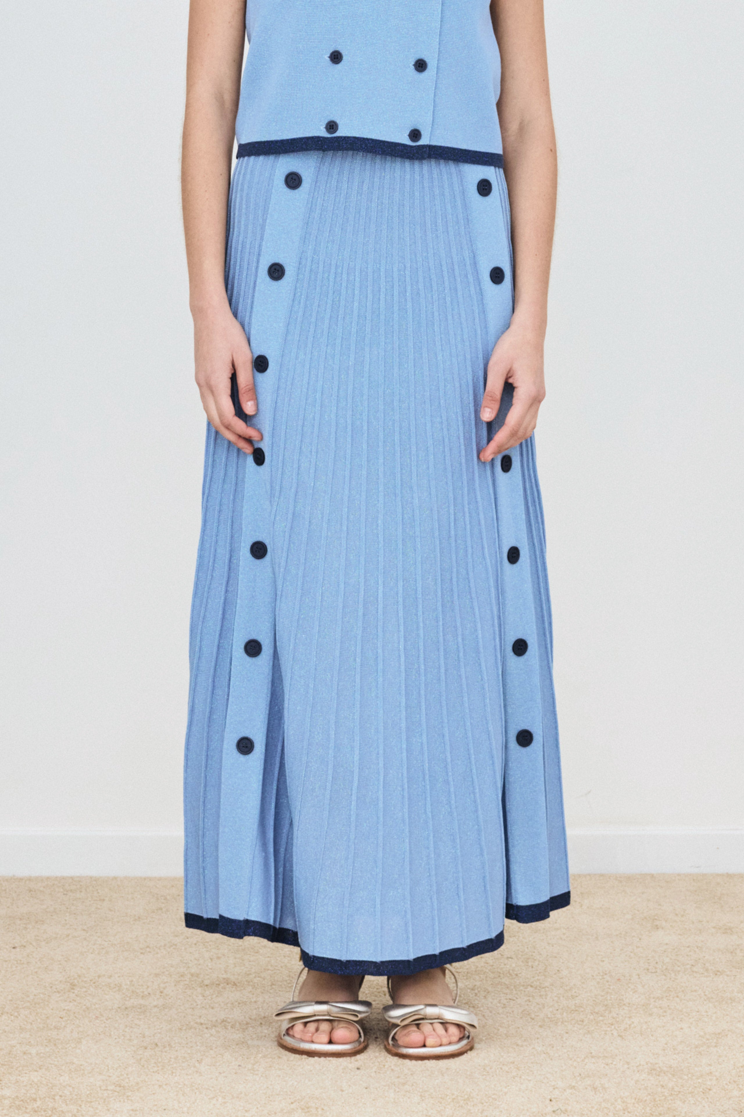 CONTRAST BUTTONED SKIRT