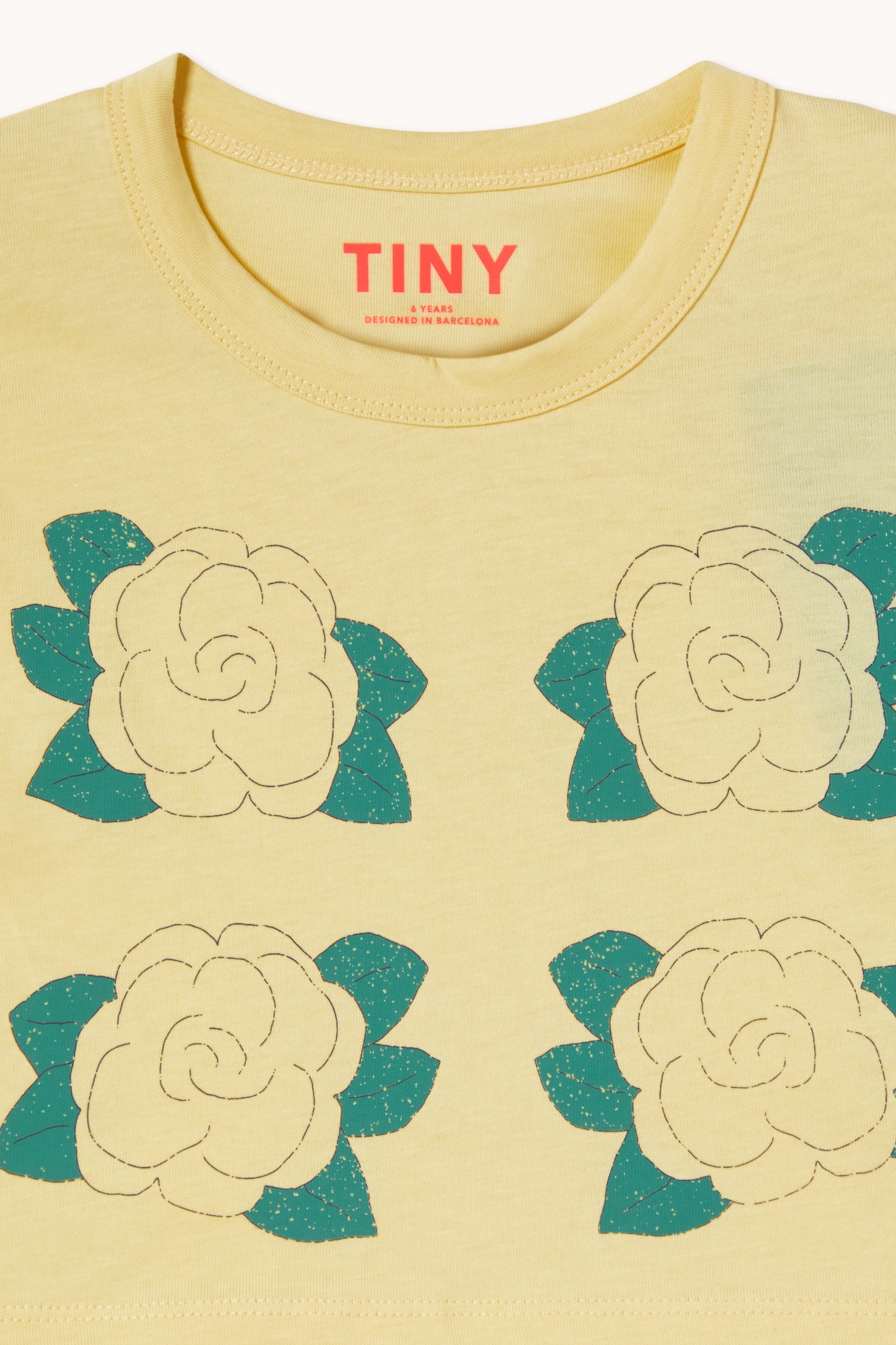 YELLOW FLOWERS GRAPHIC CROP TEE