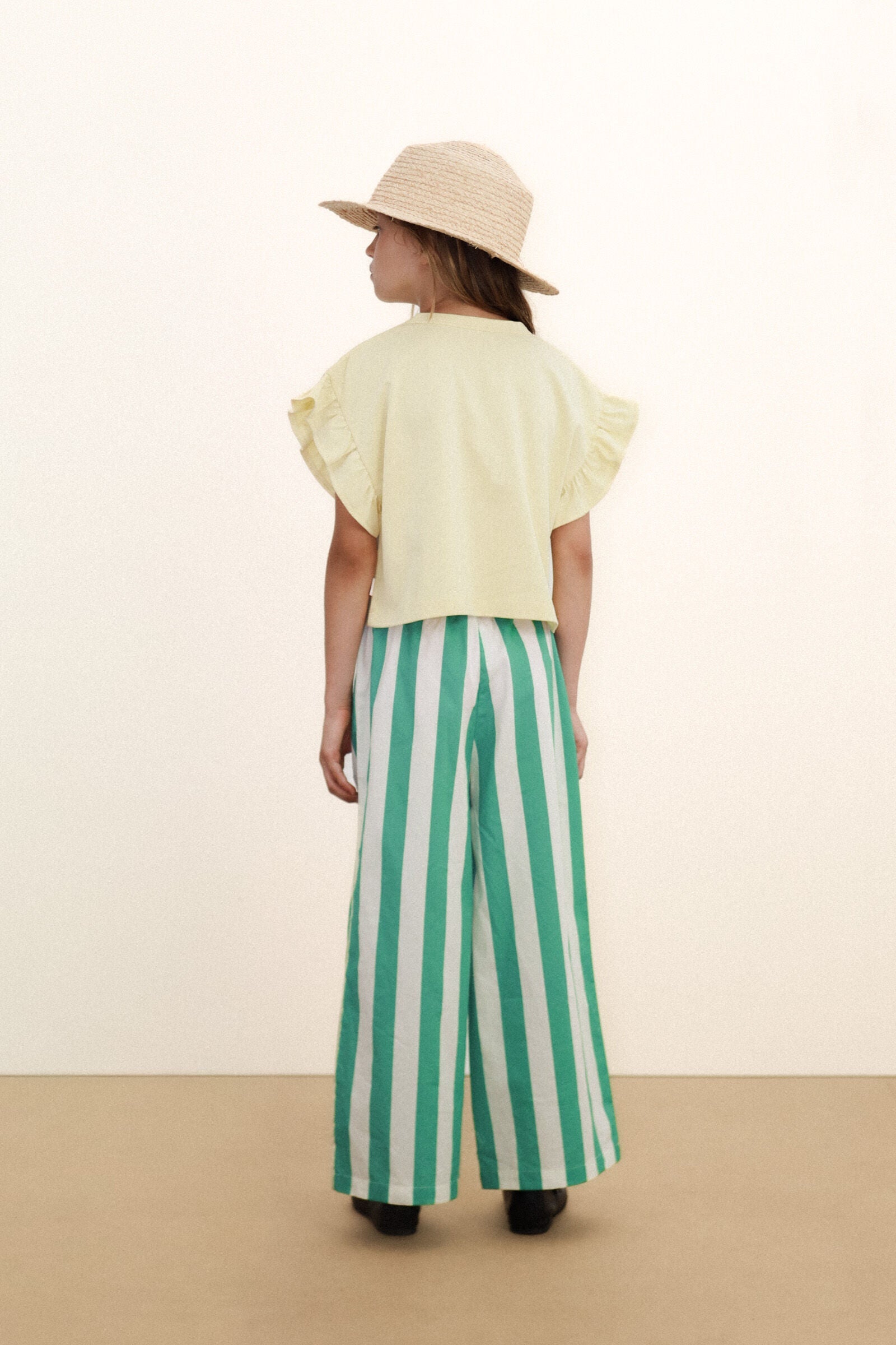 YELLOW FLOWERS GRAPHIC CROP TEE