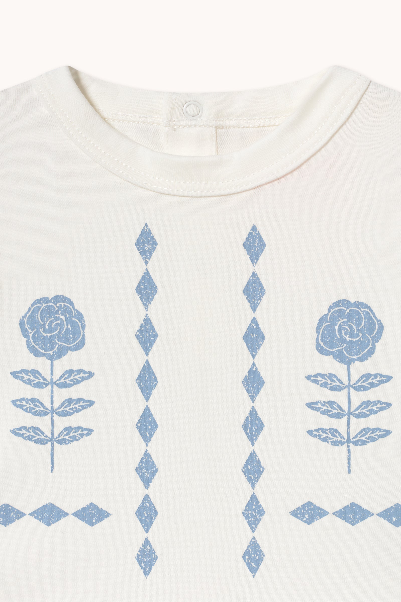 FLOWER PATTERN GRAPHIC BABY TEE
