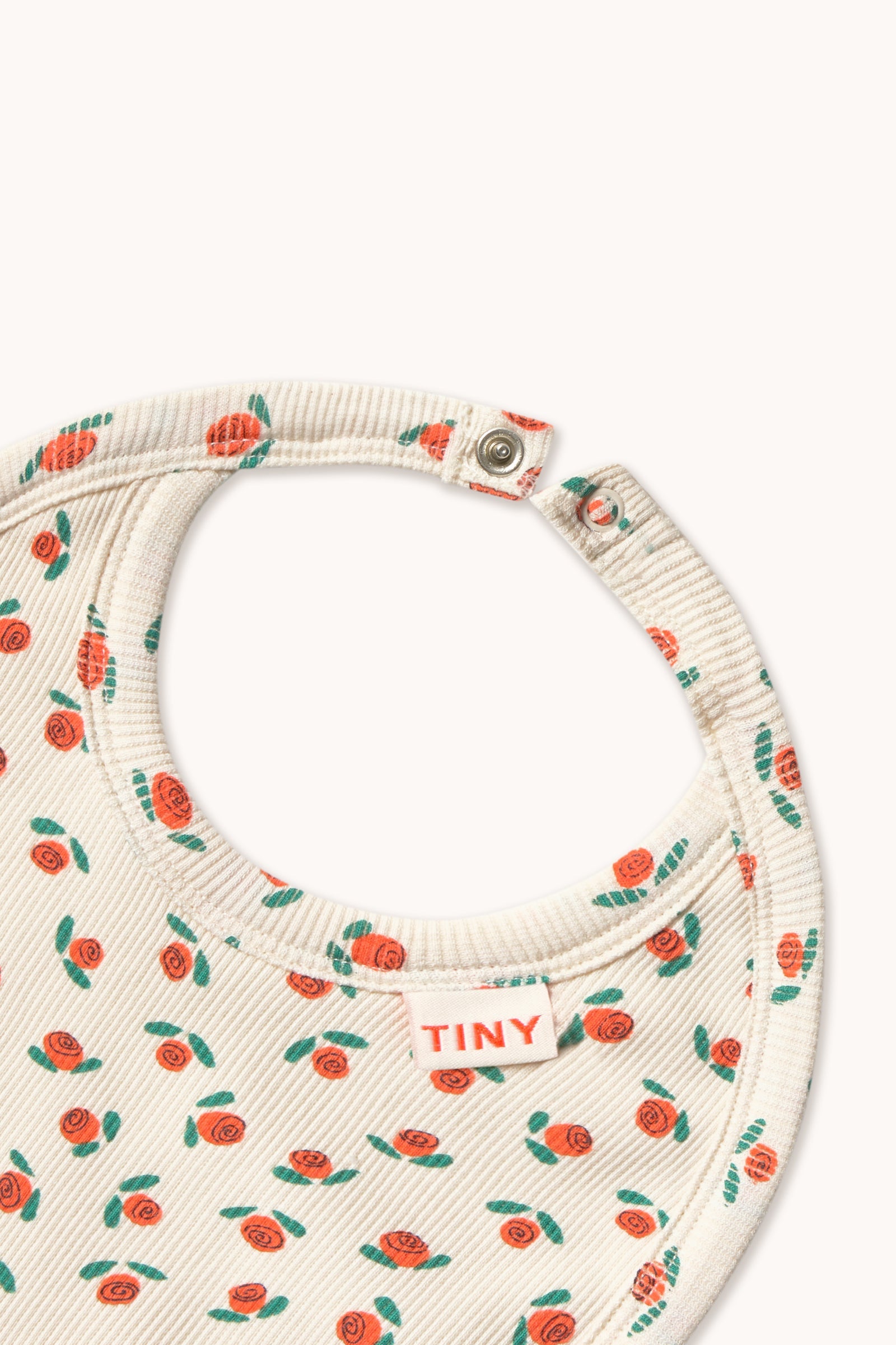 TINY ROSES RIB BIB