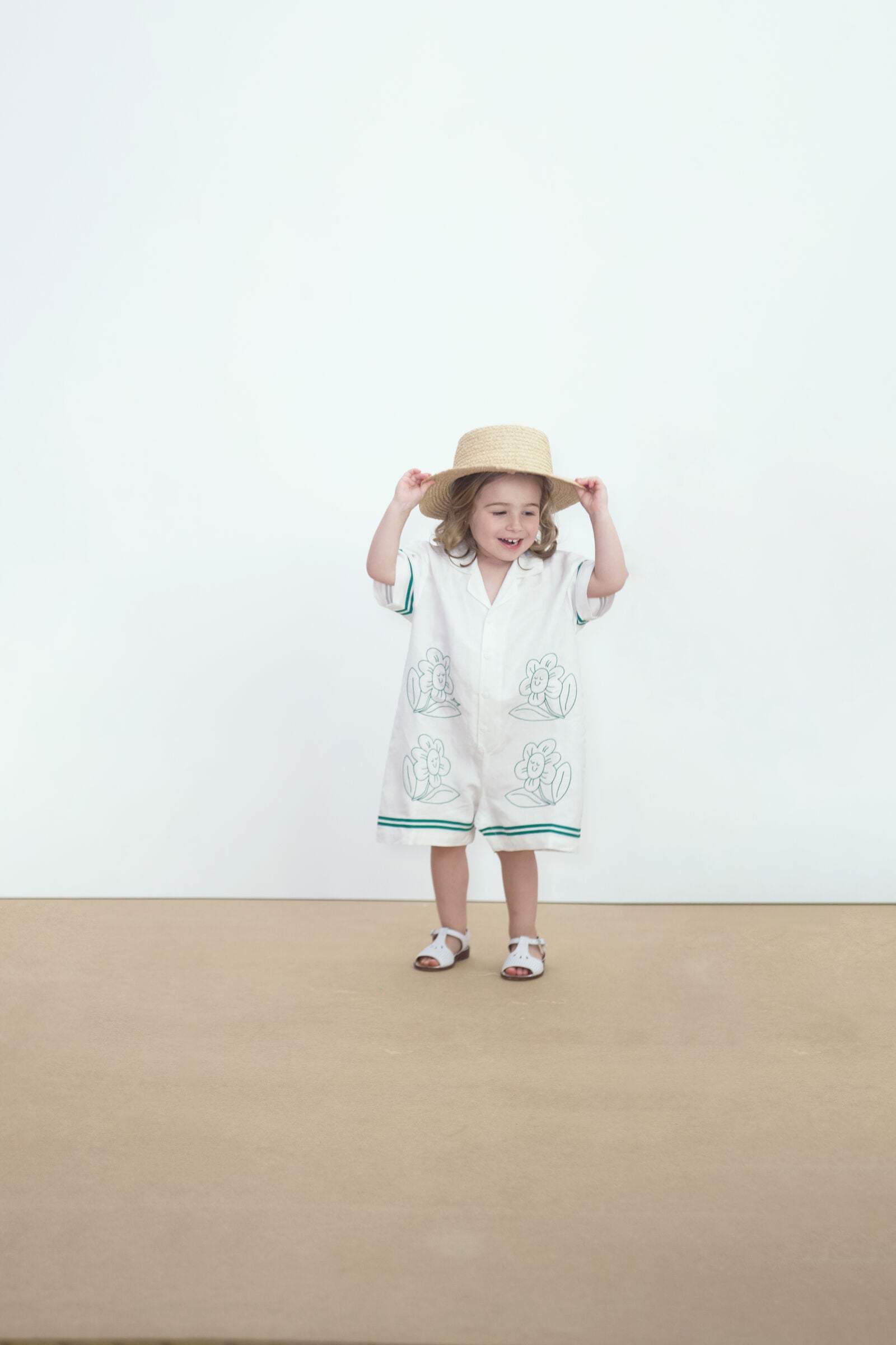 DAISIES LINEN BABY ONE-PIECE