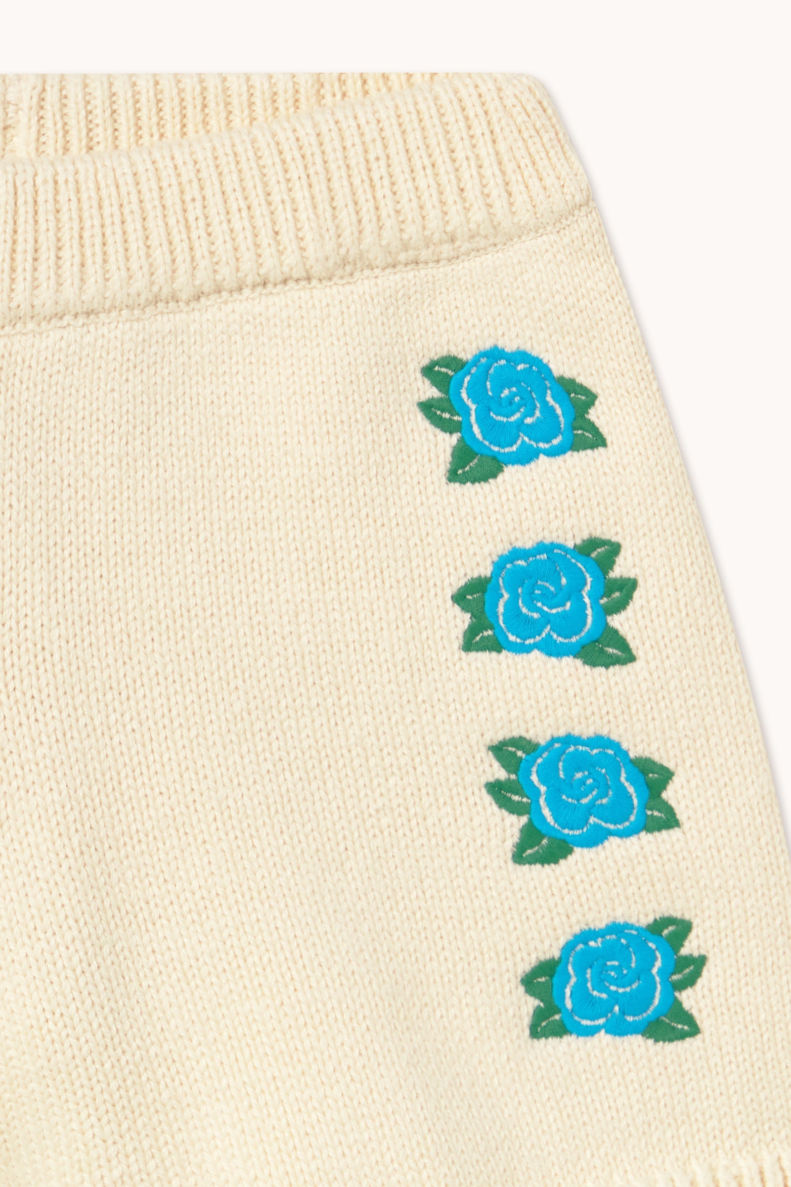 FLOWERS KNITTED SHORTS