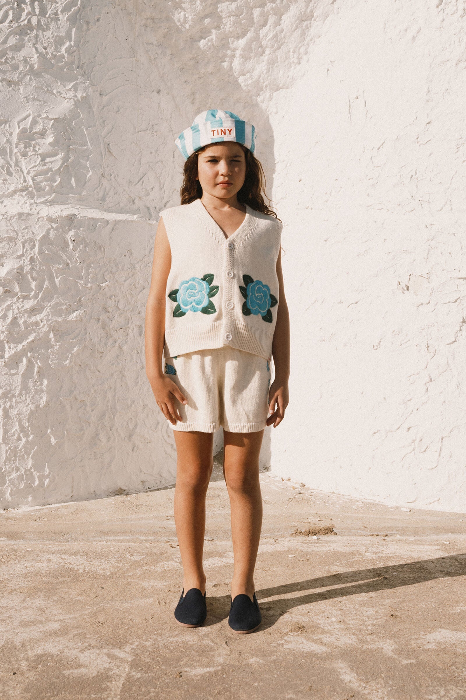 FLOWERS KNITTED VEST