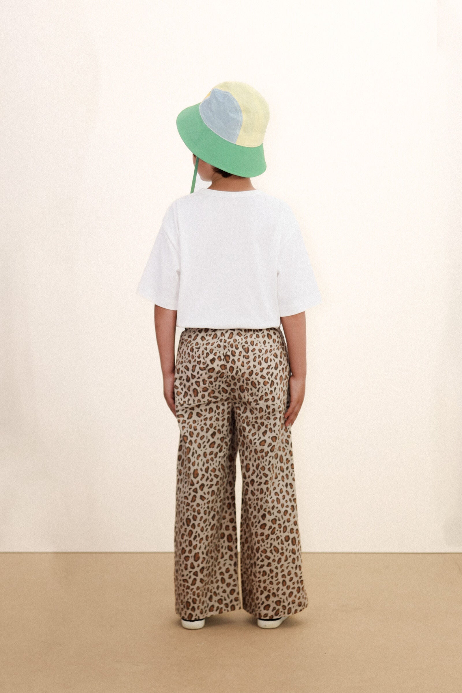 COLOR BLOCK BUCKET HAT