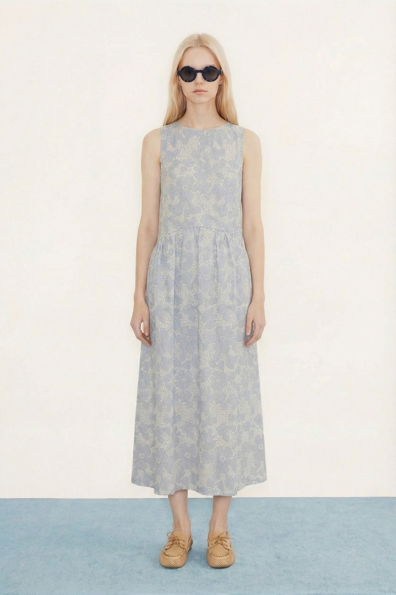 FLOWERS LOW BACK DRESS