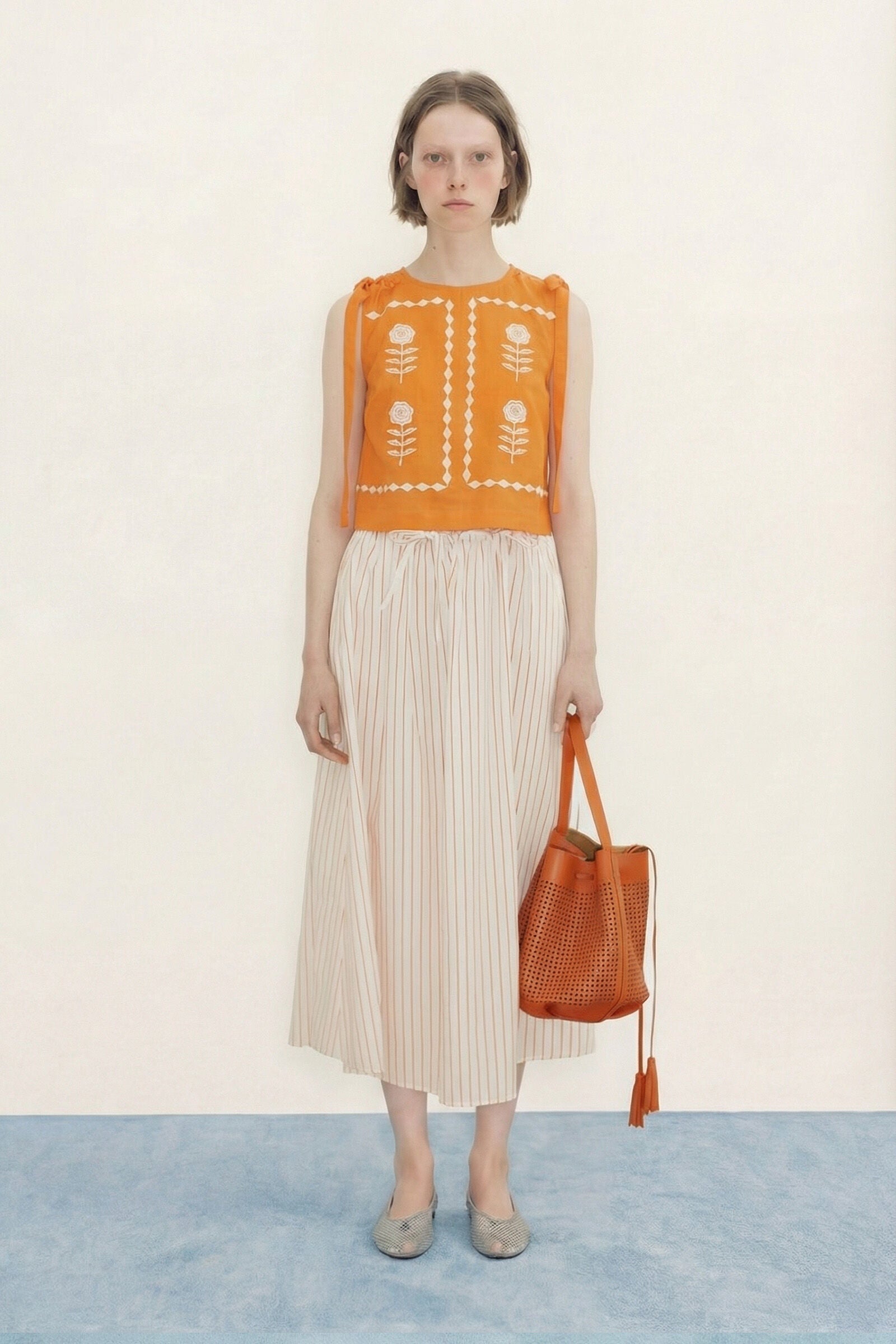 EMBROIDERED TOP