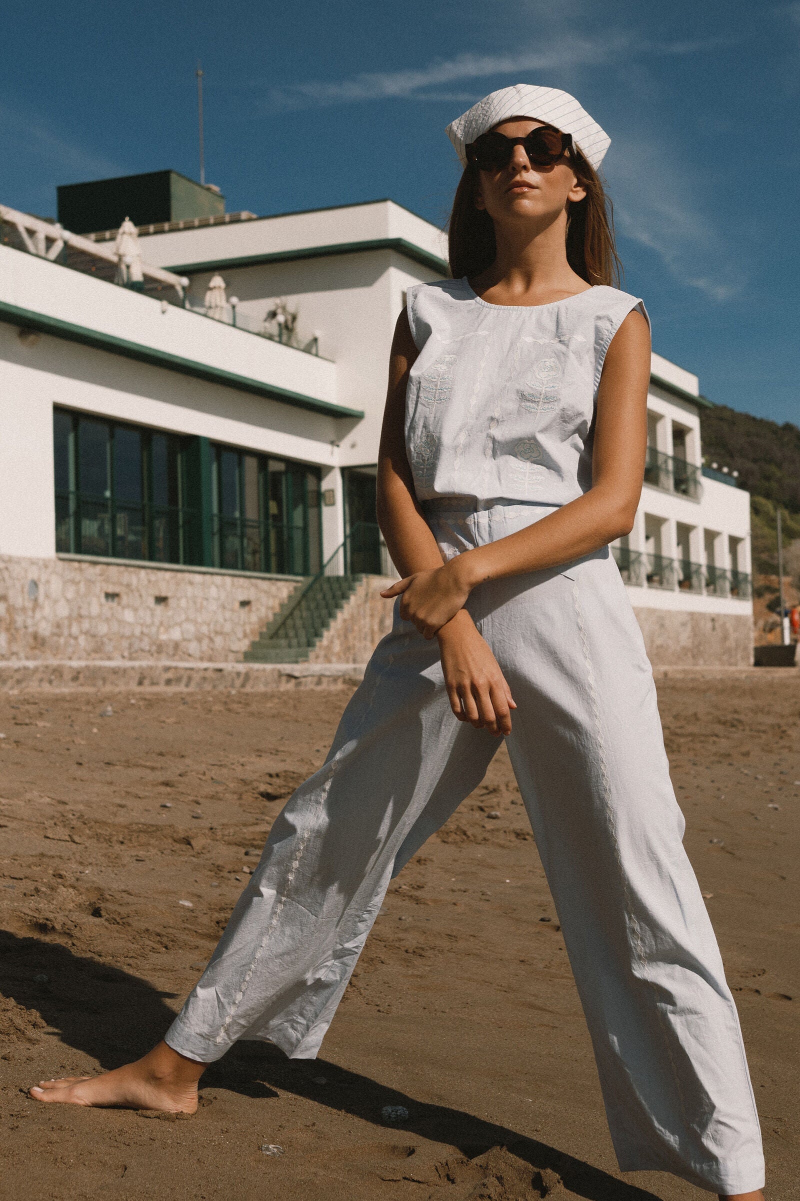 EMBROIDERED WIDE PANTS