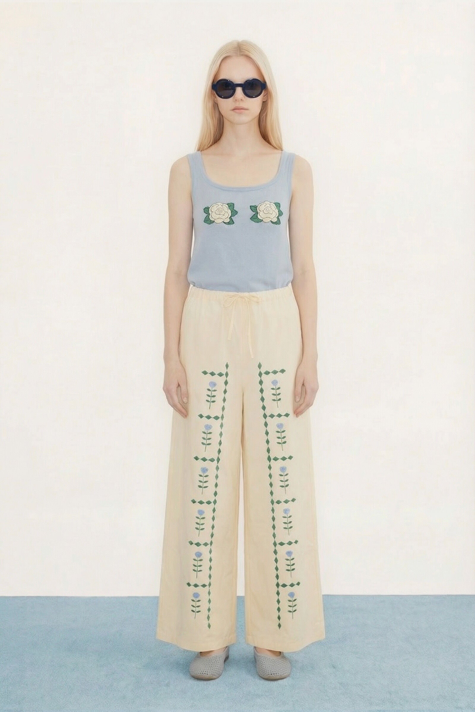 FLOWERS KNITTED TOP