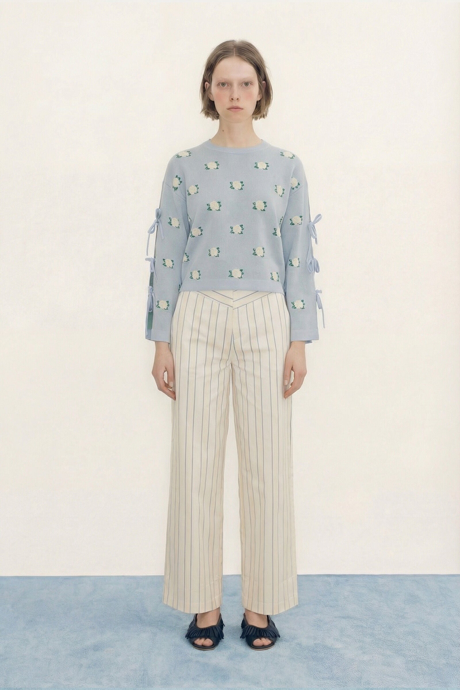 FLOWERS JACQUARD SWEATER
