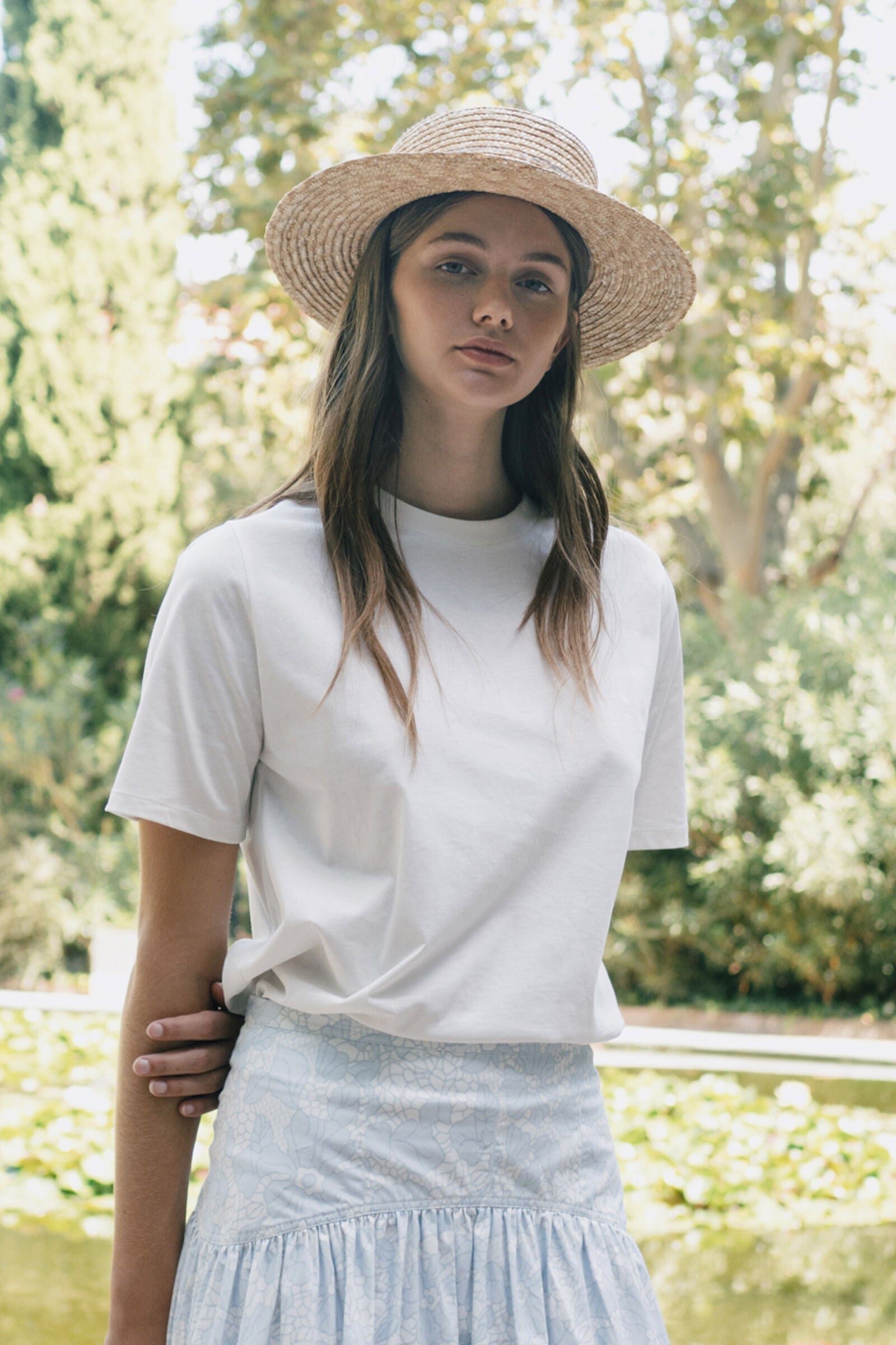 SISTER EMBROIDERY TEE