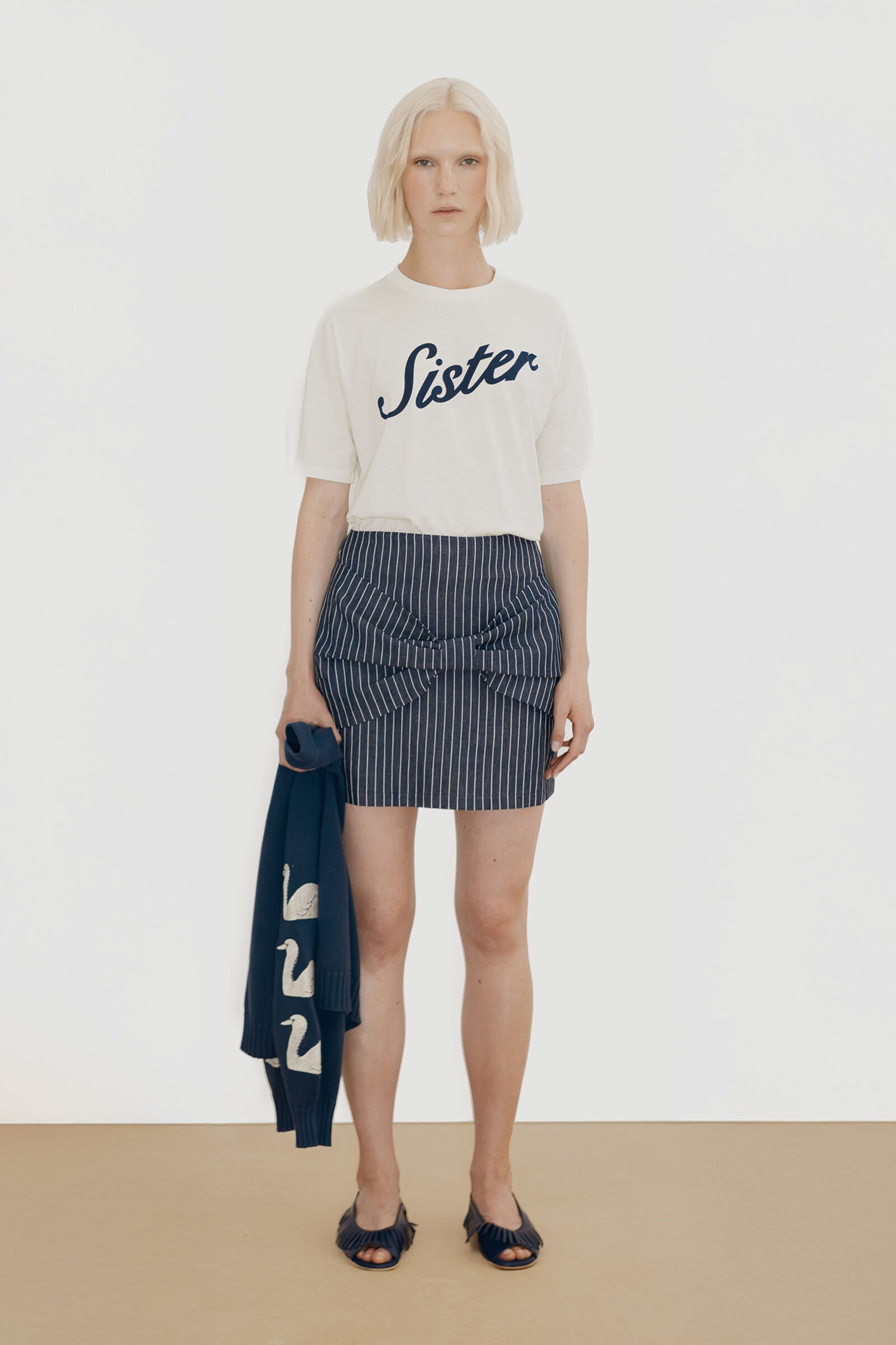 SISTER TEE