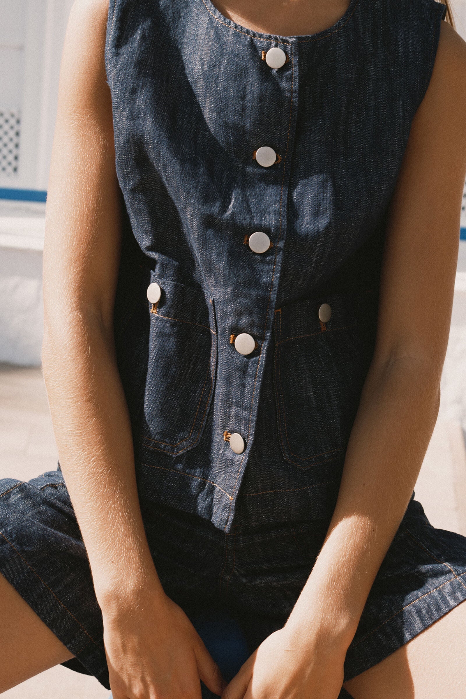 POCKETS VEST