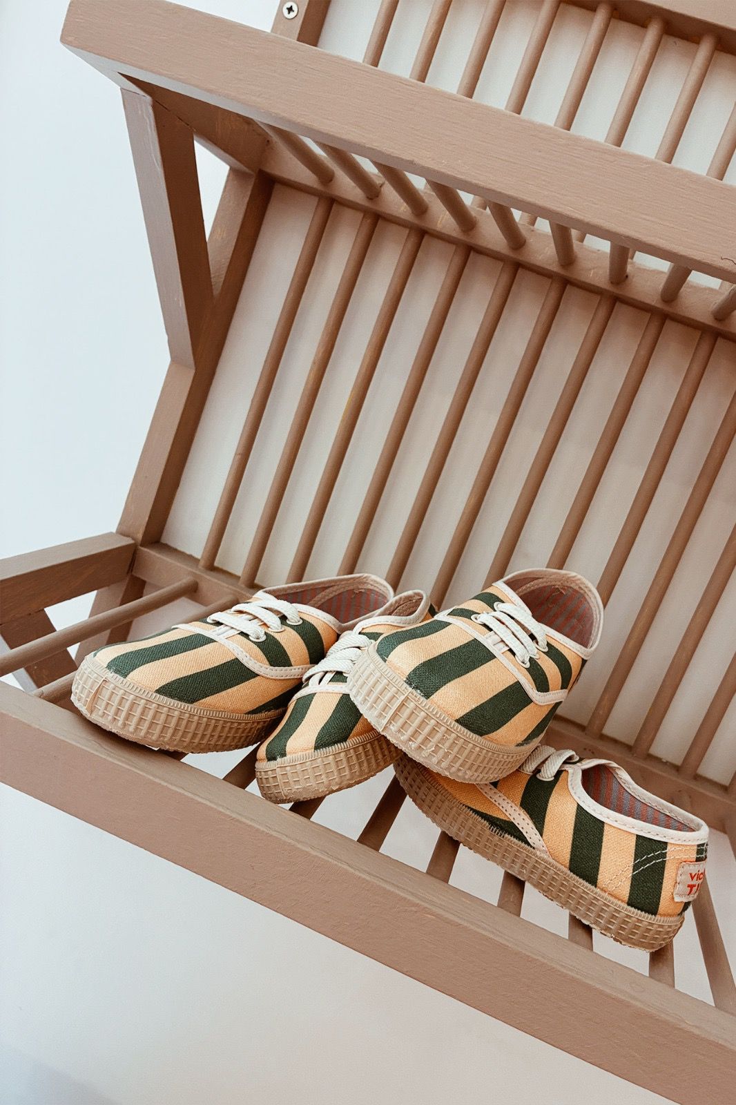 TINY X VICTORIA STRIPED KIDS SNEAKERS