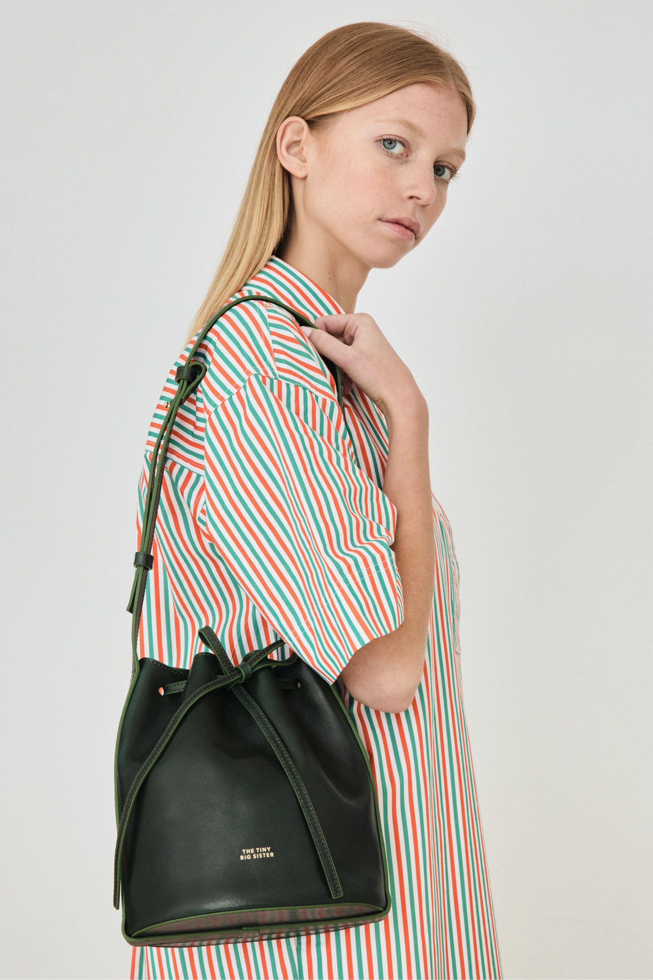 ANNE LEATHER SMALL BUCKET BAG