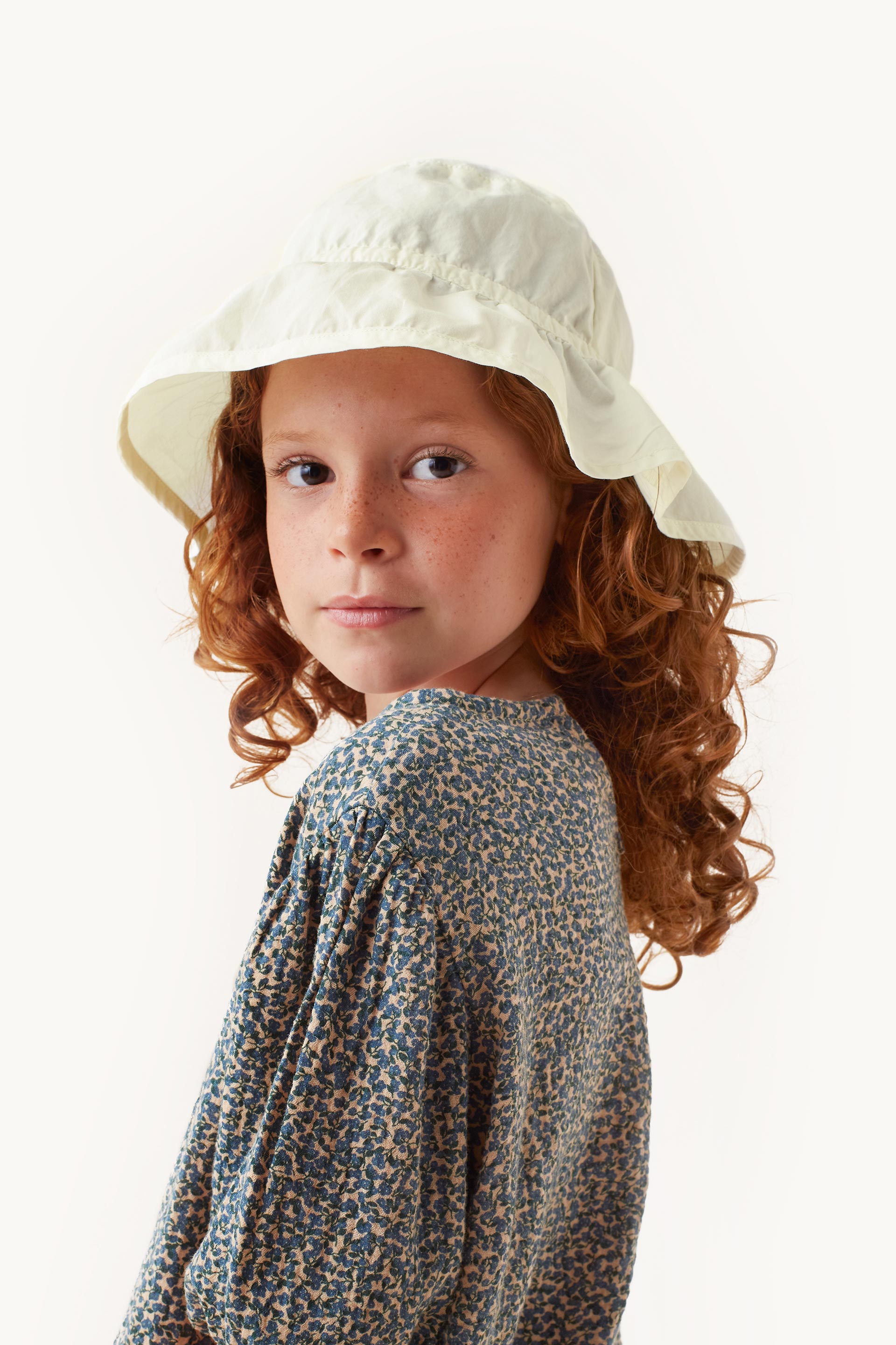 FRILLED BUCKET HAT