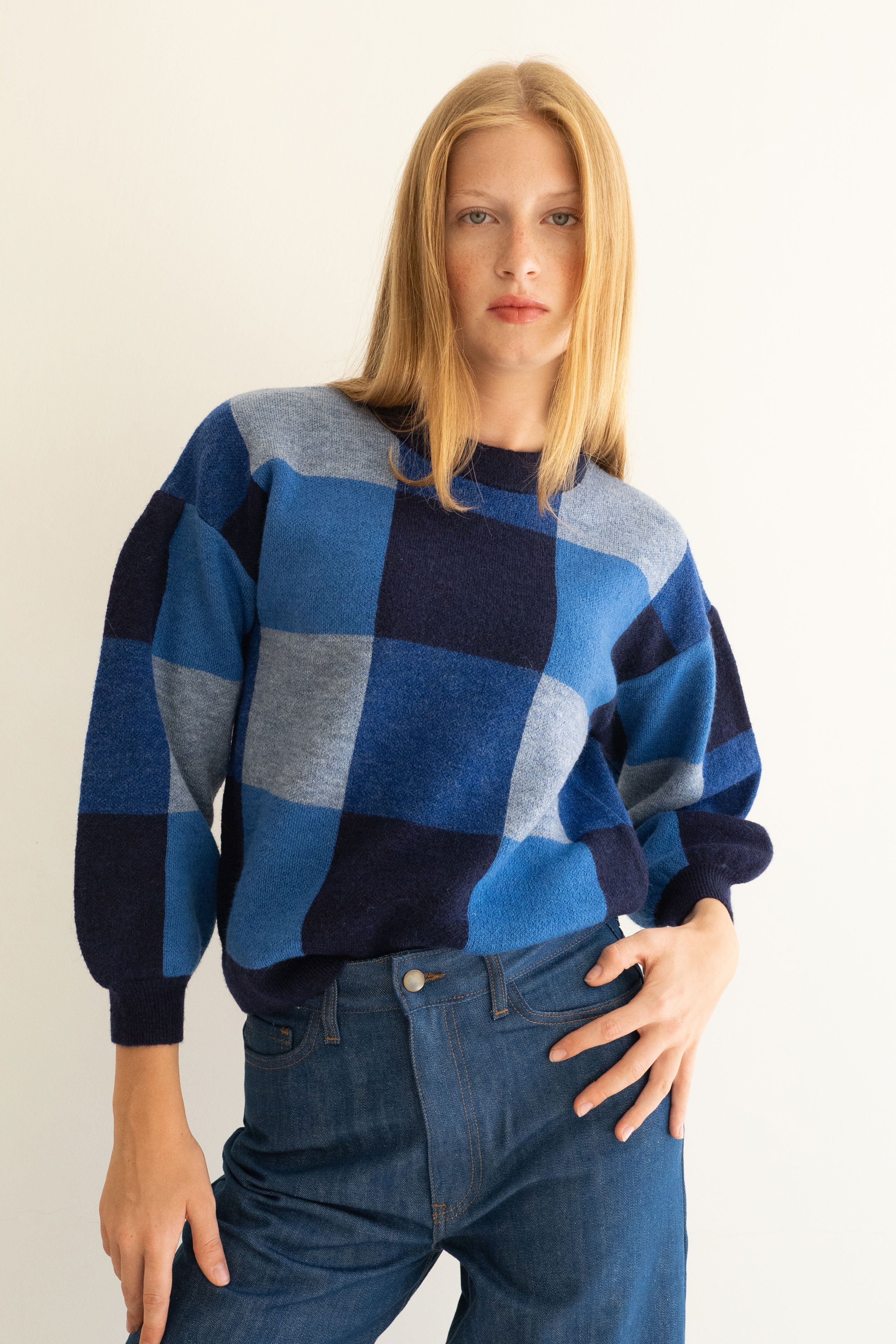 ALINA CHECK SWEATER