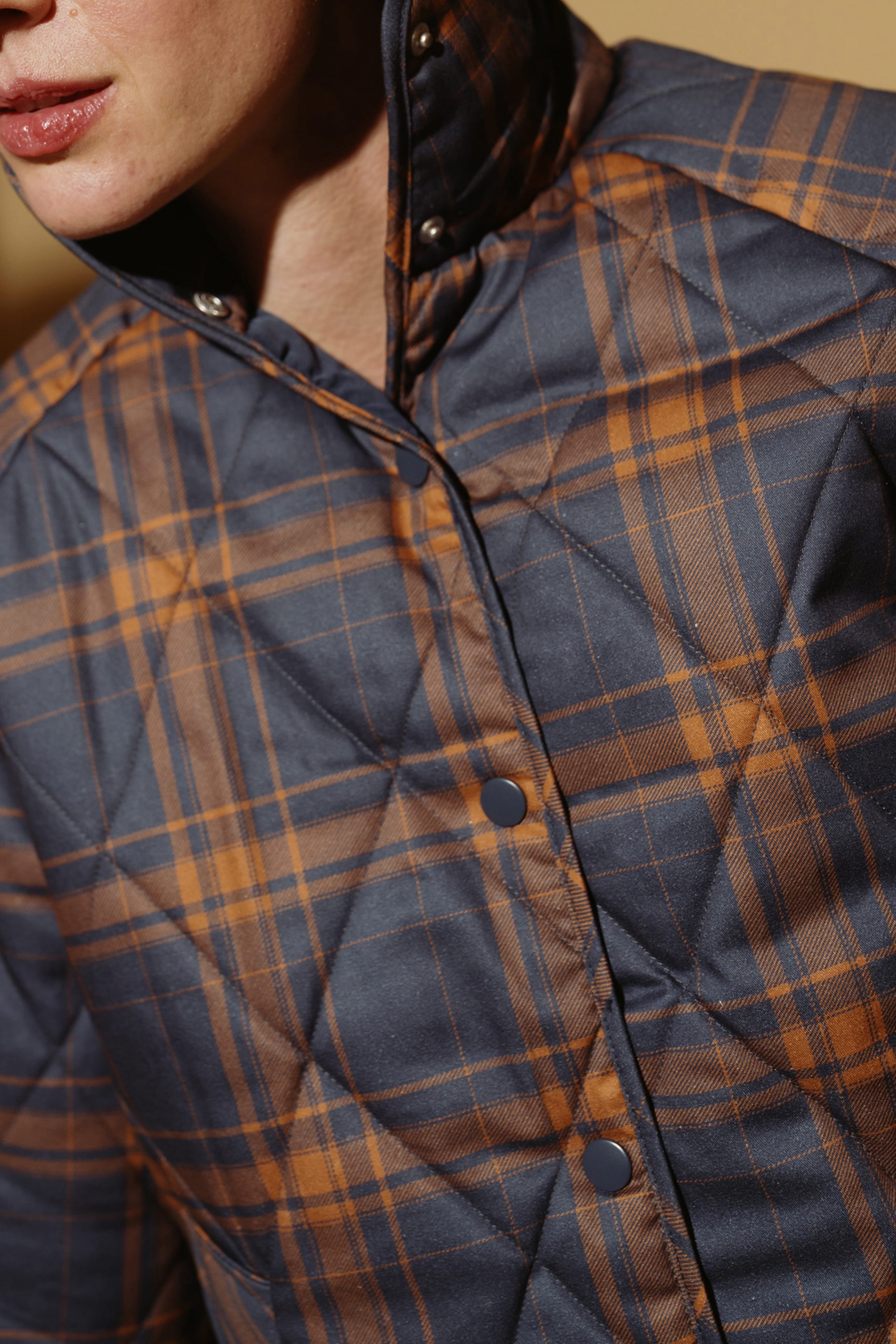 SHORT QUILTED JACKET
